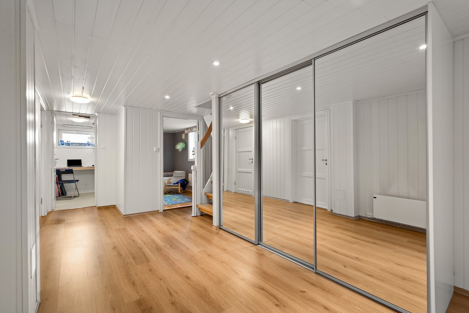 Godt med lagringsplass i kjelleren Galleribilde