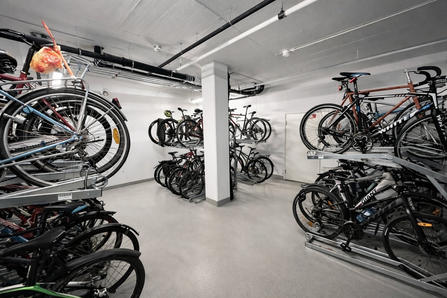 Innvendig sykkelbod tilknyttet bygget Galleribilde
