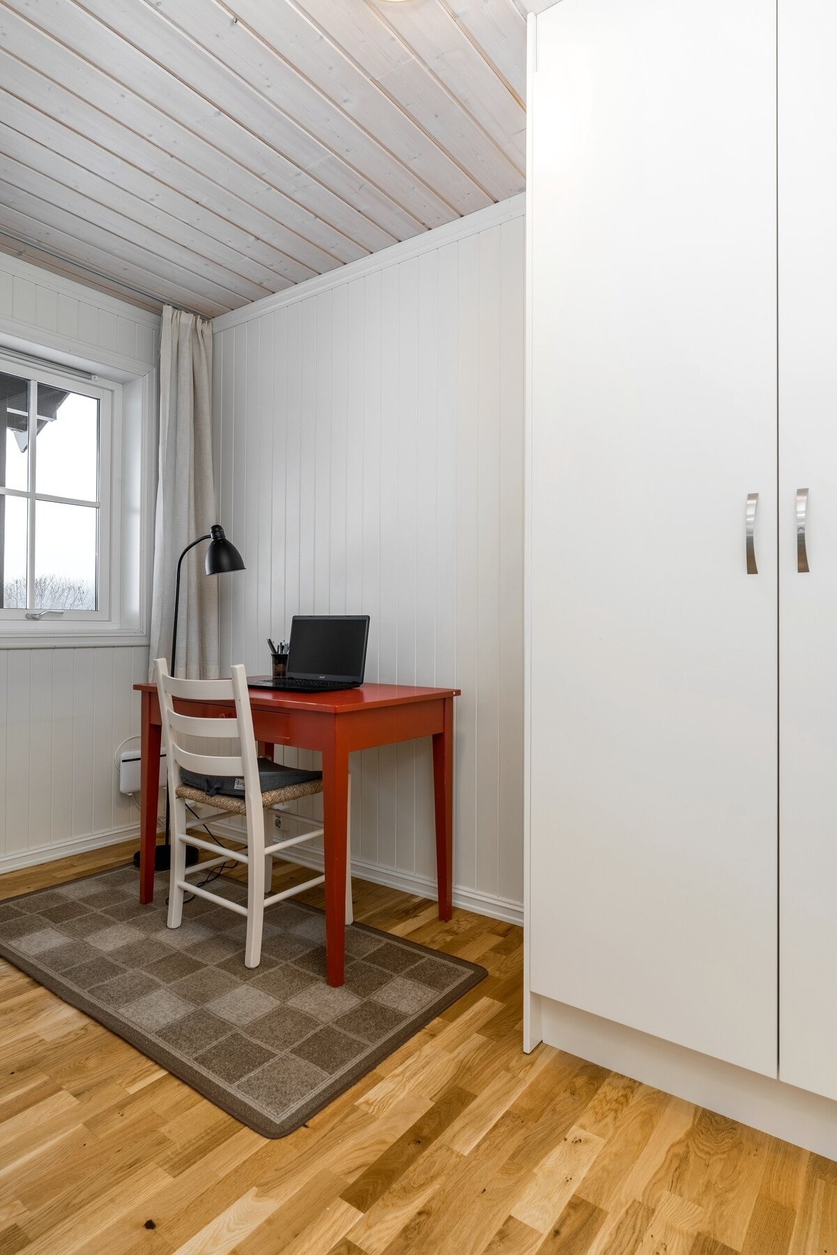 Soverom 2 er i dag innredet som kontor. Galleribilde
