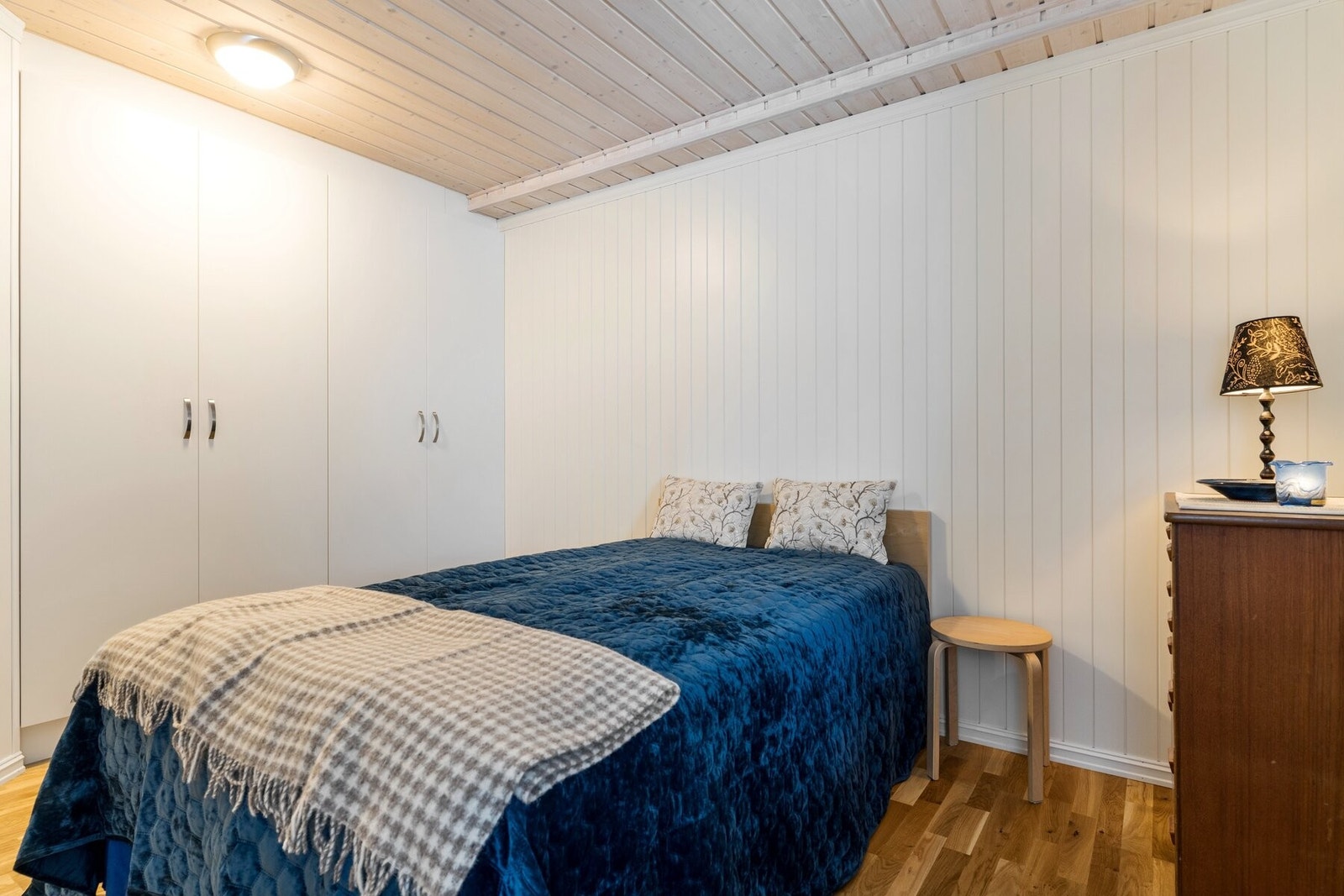Hovedsoverom med god garderobeplass. Galleribilde