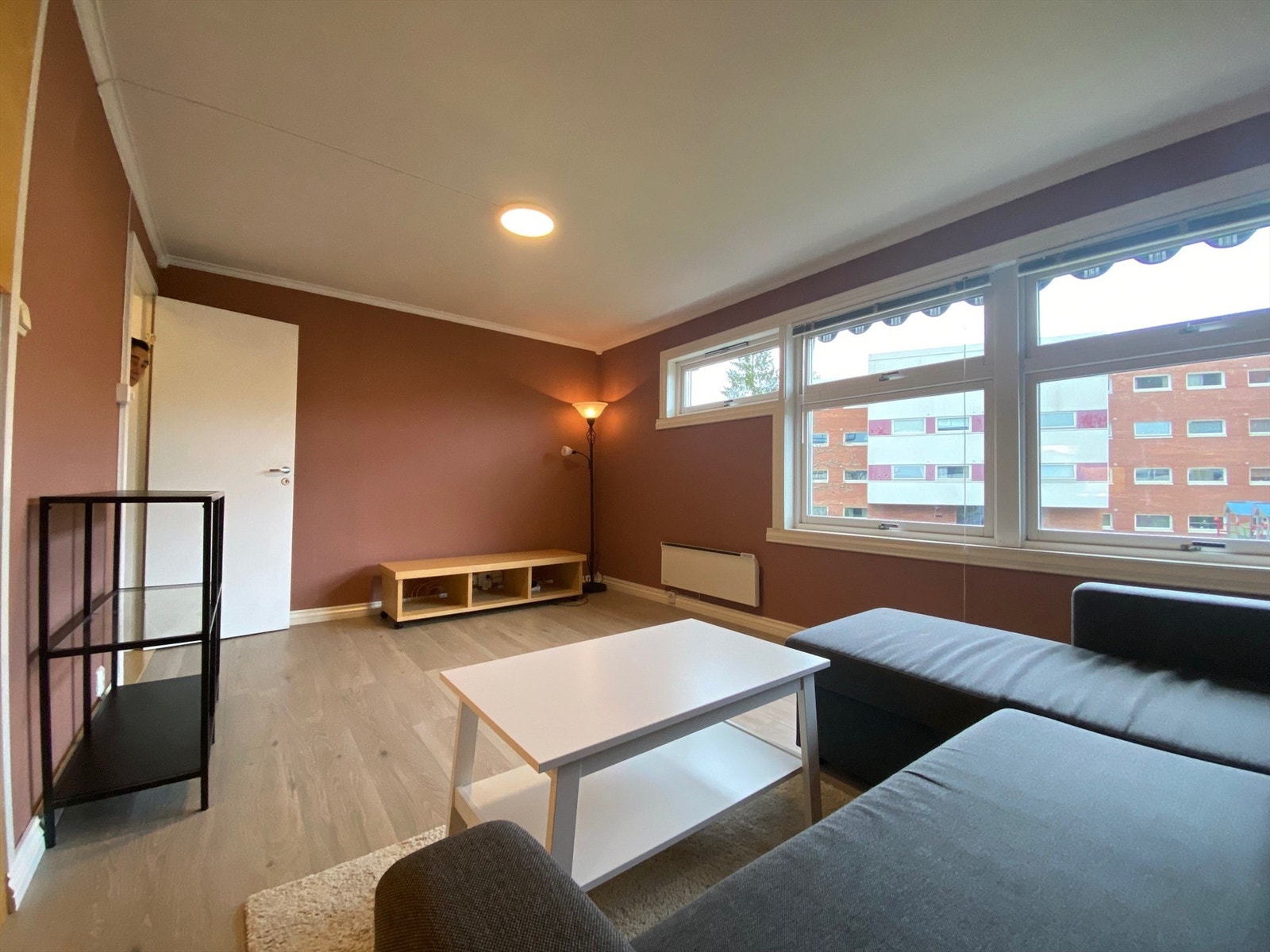 Stue med tv-benk. Galleribilde