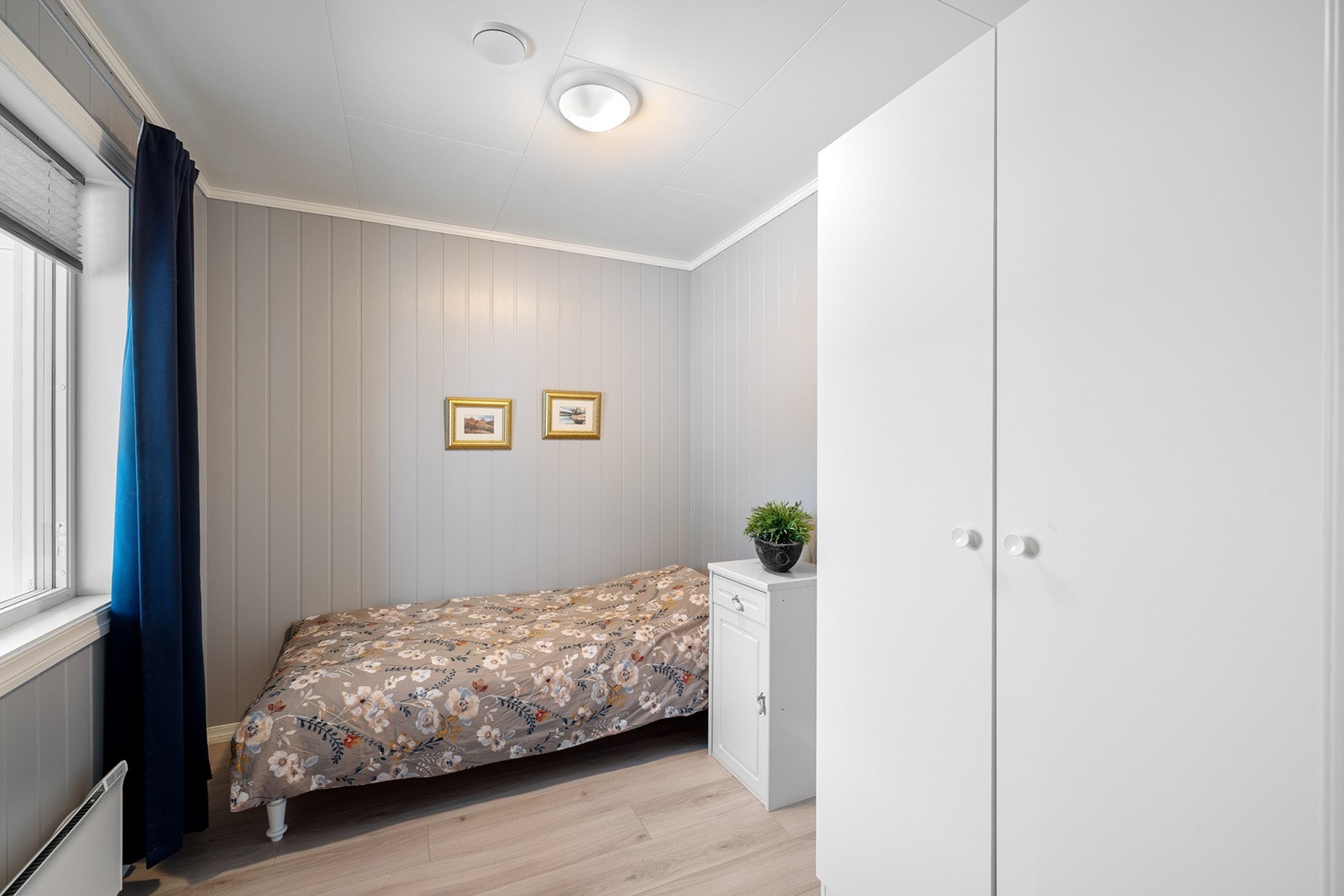 Leilighetens andre soverom er lyst og trivelig. Galleribilde