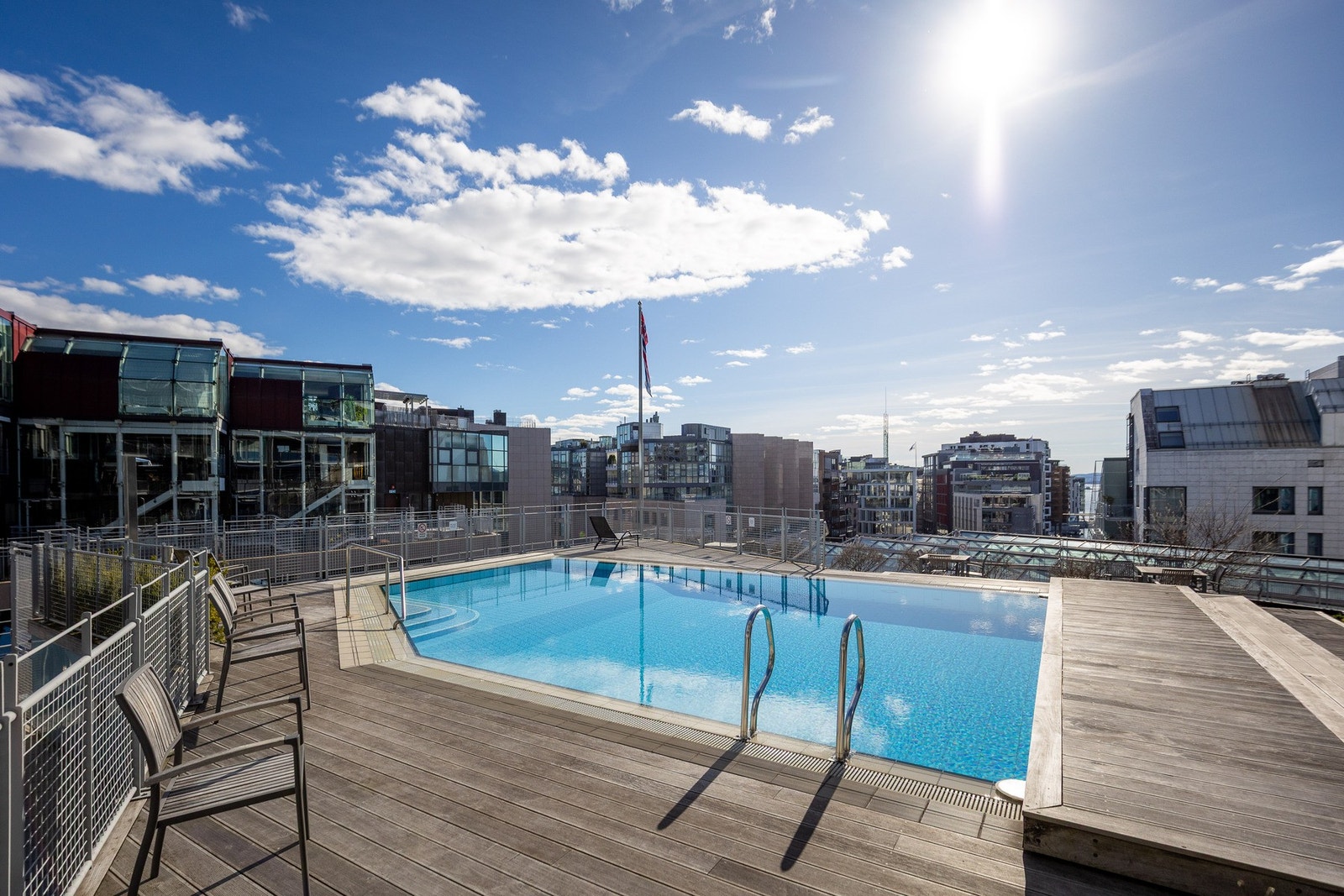 Oppvarmet basseng Galleribilde