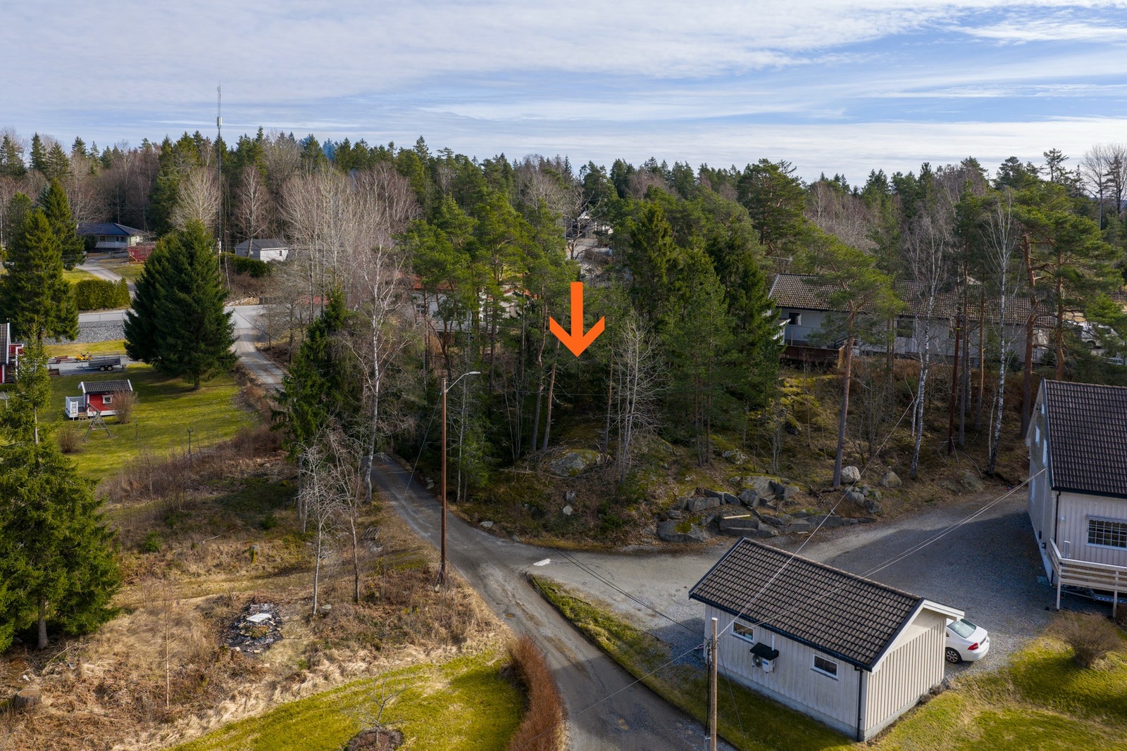 Rett i nærheten er det flotte turområder og kort vei til monolitten Galleribilde