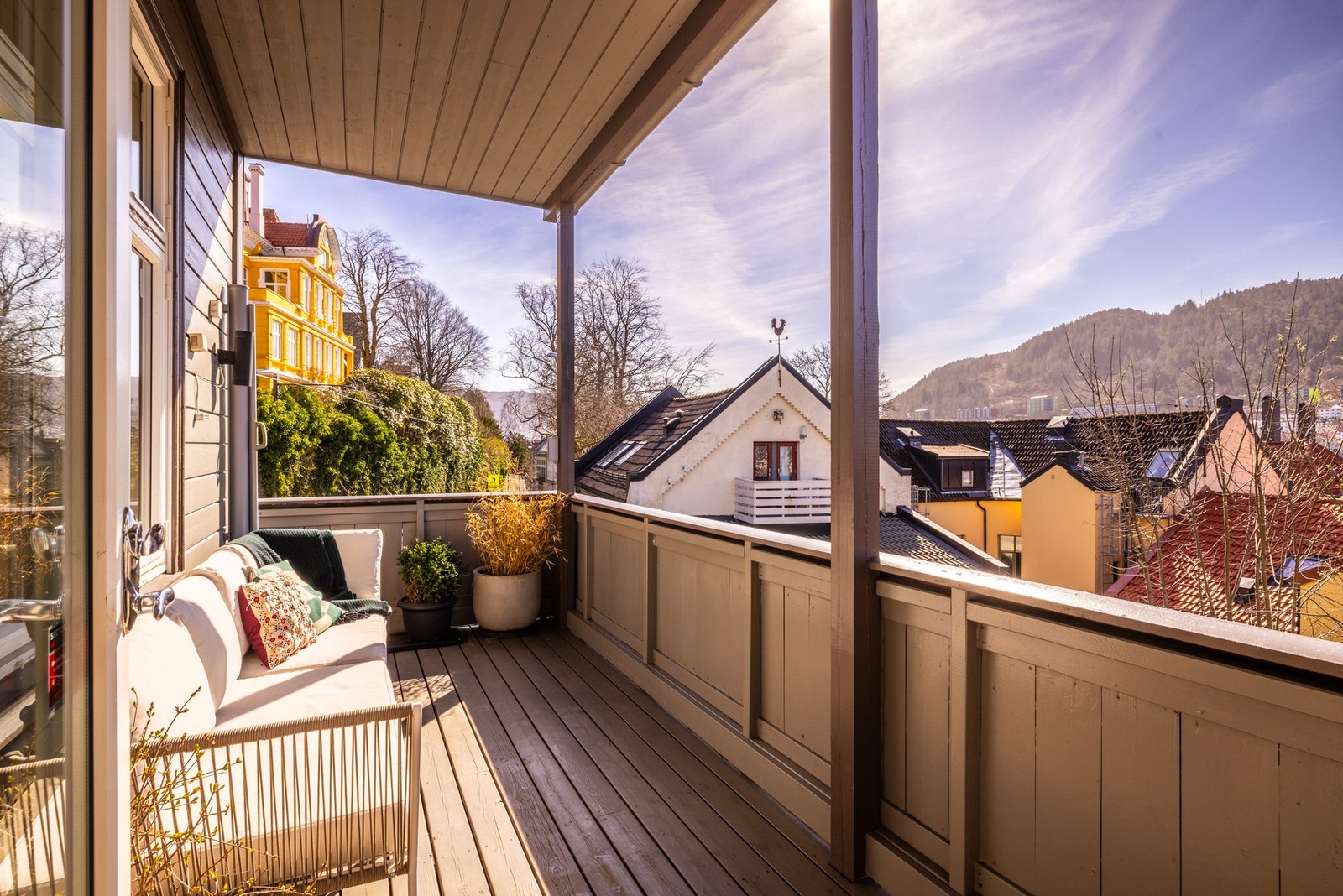 - Privatmegleren v/Benedicte Tronstad har gleden av å presentere en flott bygårdsleilighet i Olaf Ryes vei 23 - Galleribilde