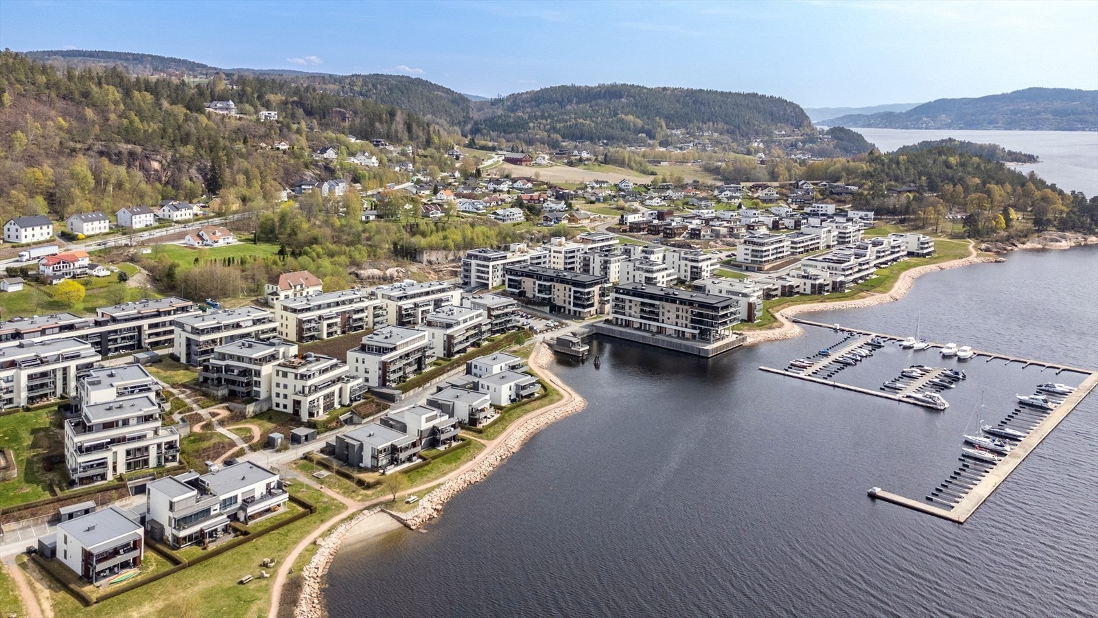 Dronebilde over Engersand havn. Galleribilde