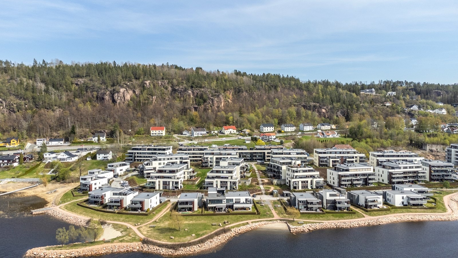 Dronebilde over Engersand havn. Galleribilde