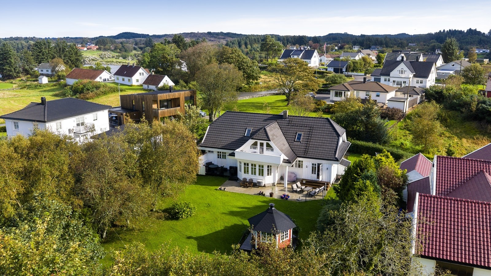 Velkommen til Vea Sjoarveg 9 - presentert av Kristen Brekke i Meglerhuset Rele! Galleribilde