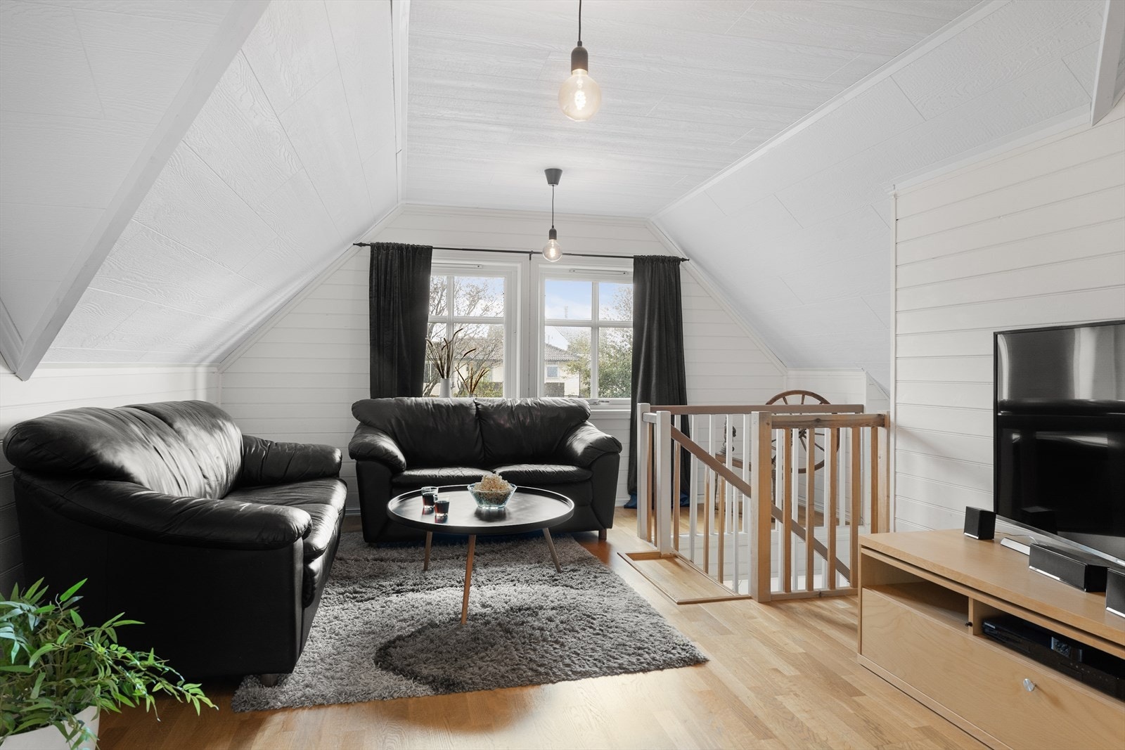 2. etasje - Loftstue Galleribilde