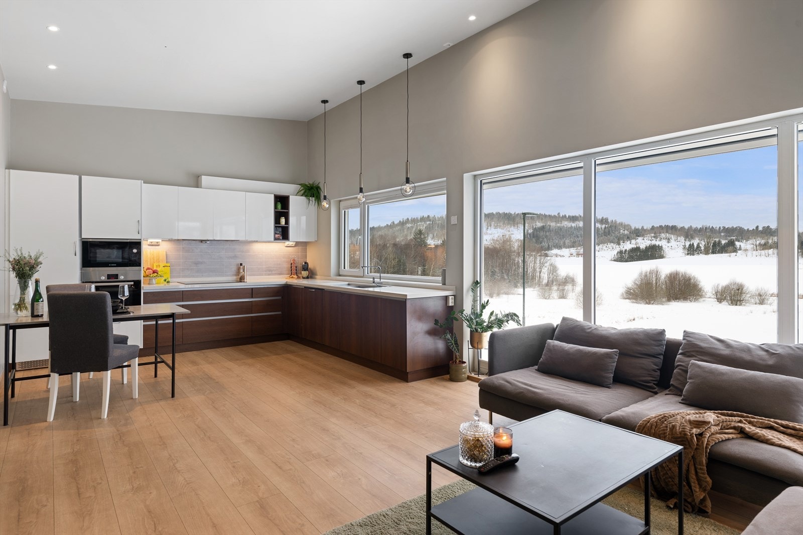 Velkommen til Almesvingen 1B. Foto: Eivind Stensnes Galleribilde