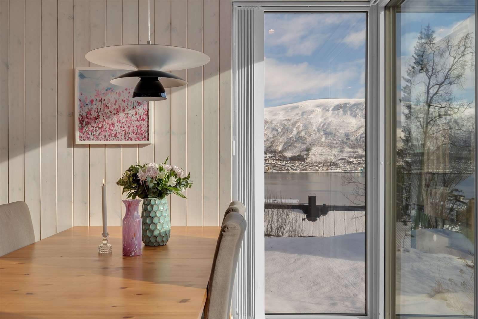 Nydelig utsikt fra spisebordet Galleribilde