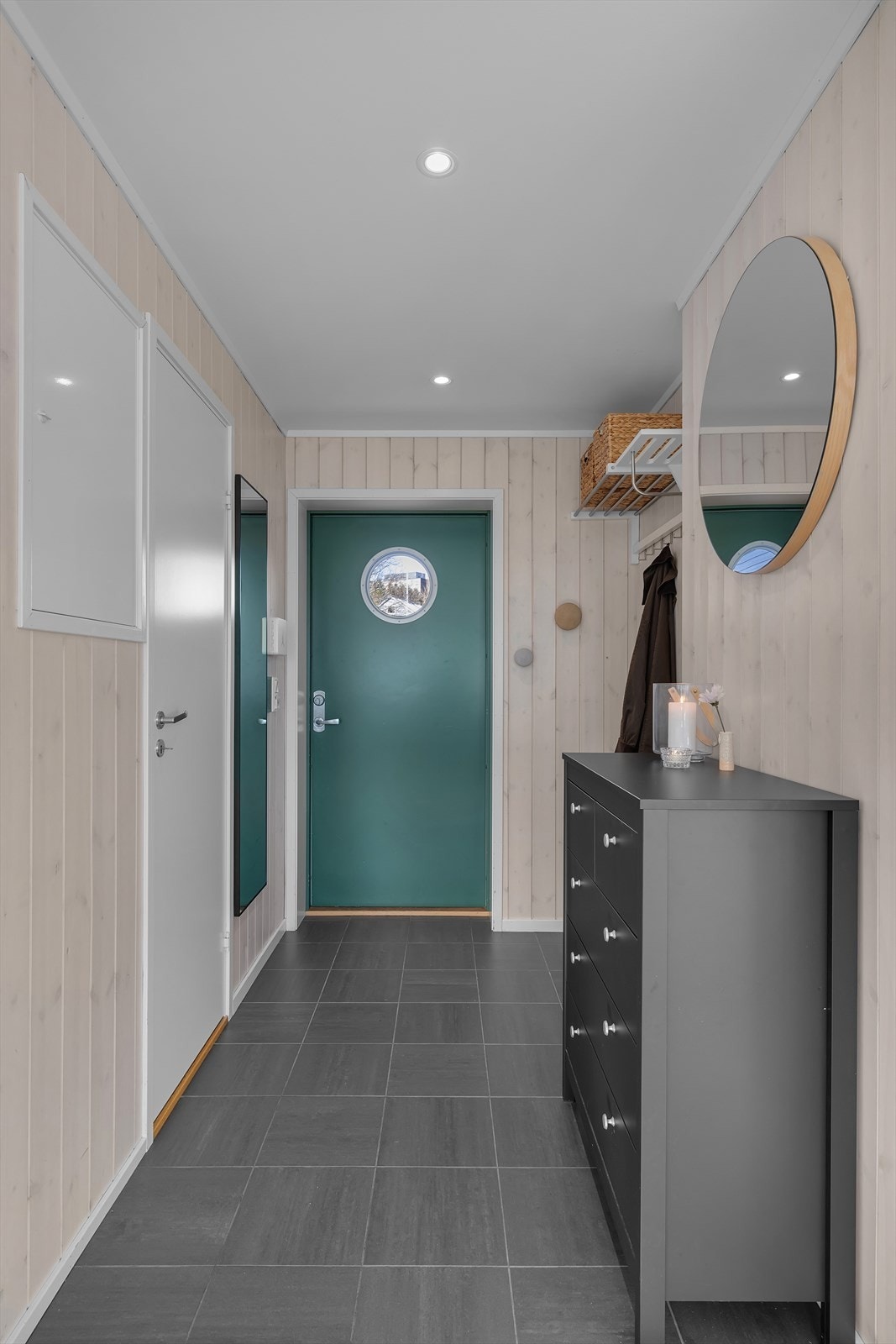 Gang med fliser og gulvvarme Galleribilde