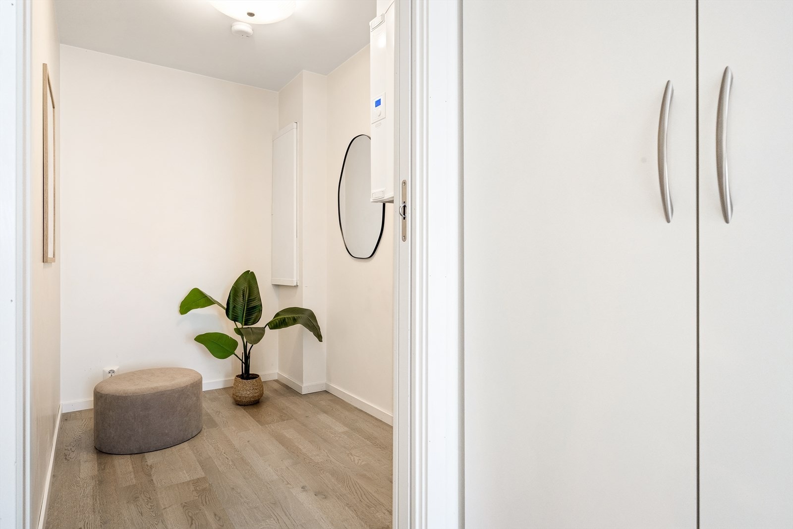 Det er gode oppbevaringsmuligheter i leiligheten med både innvendig bod på 3,66 m² og ekstern bod på 5,18 m². Galleribilde