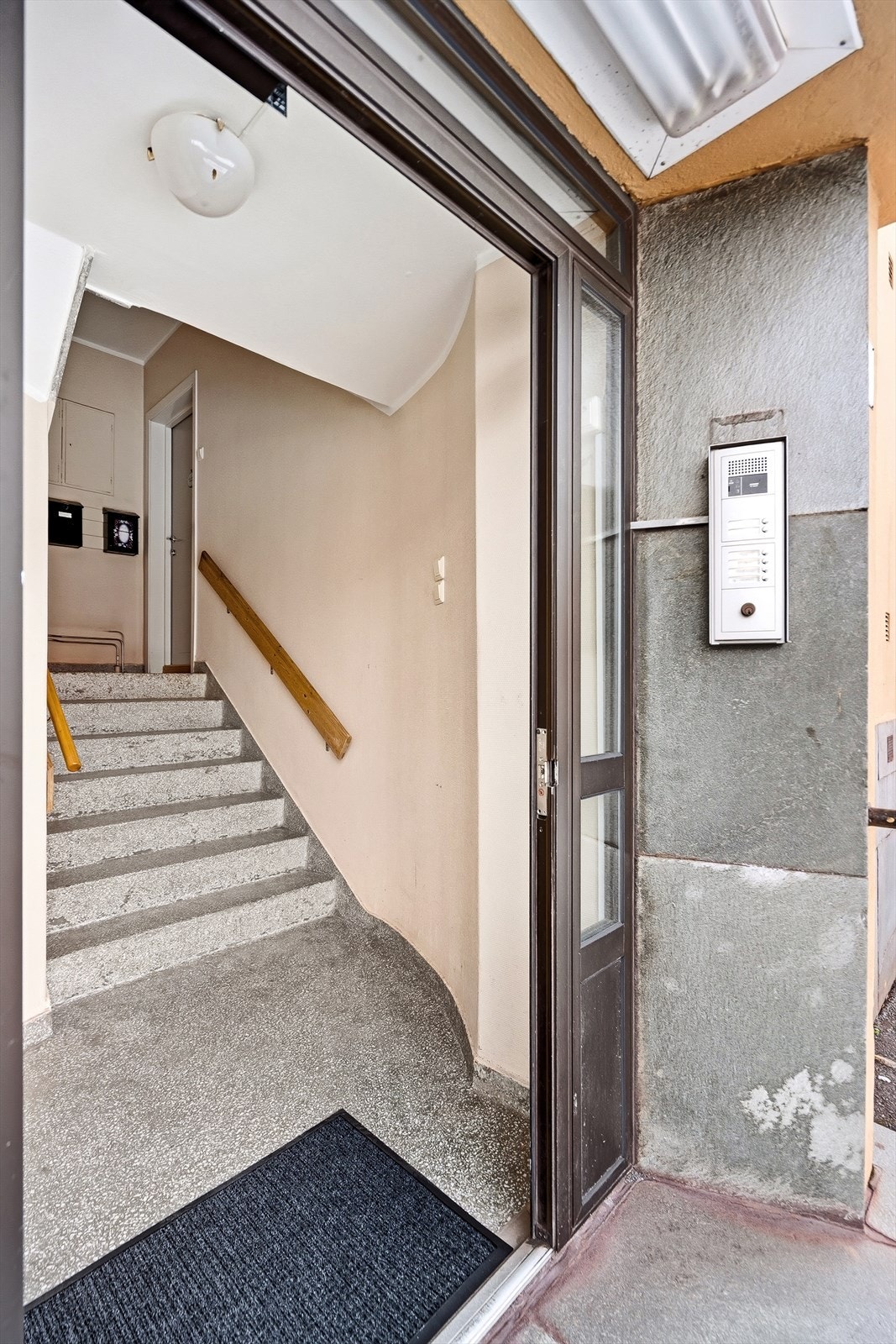 Leiligheten har enkel adkomst fra gateplan Galleribilde