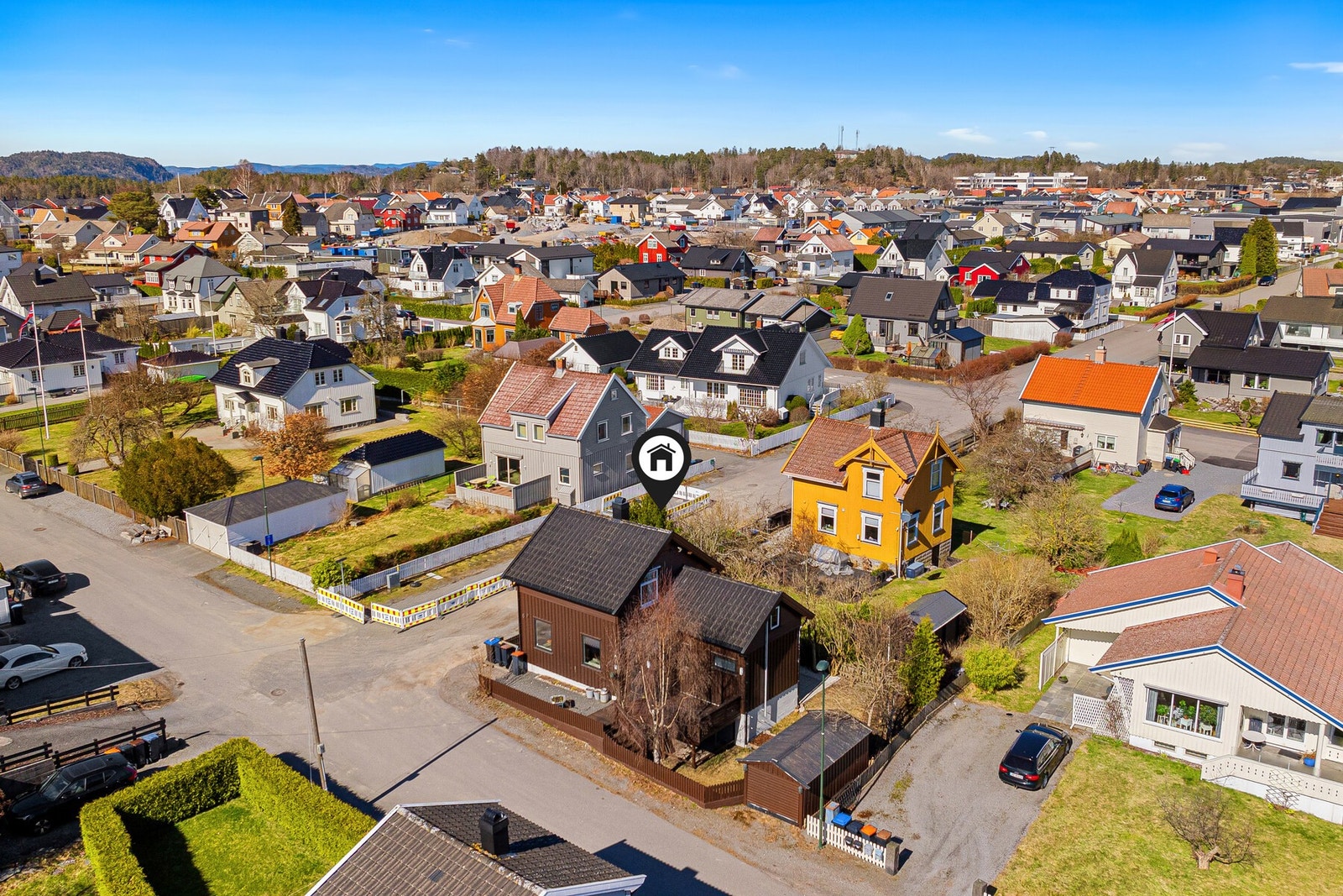 Eneboligen ligger i et populært område på Nanset i Larvik. Galleribilde