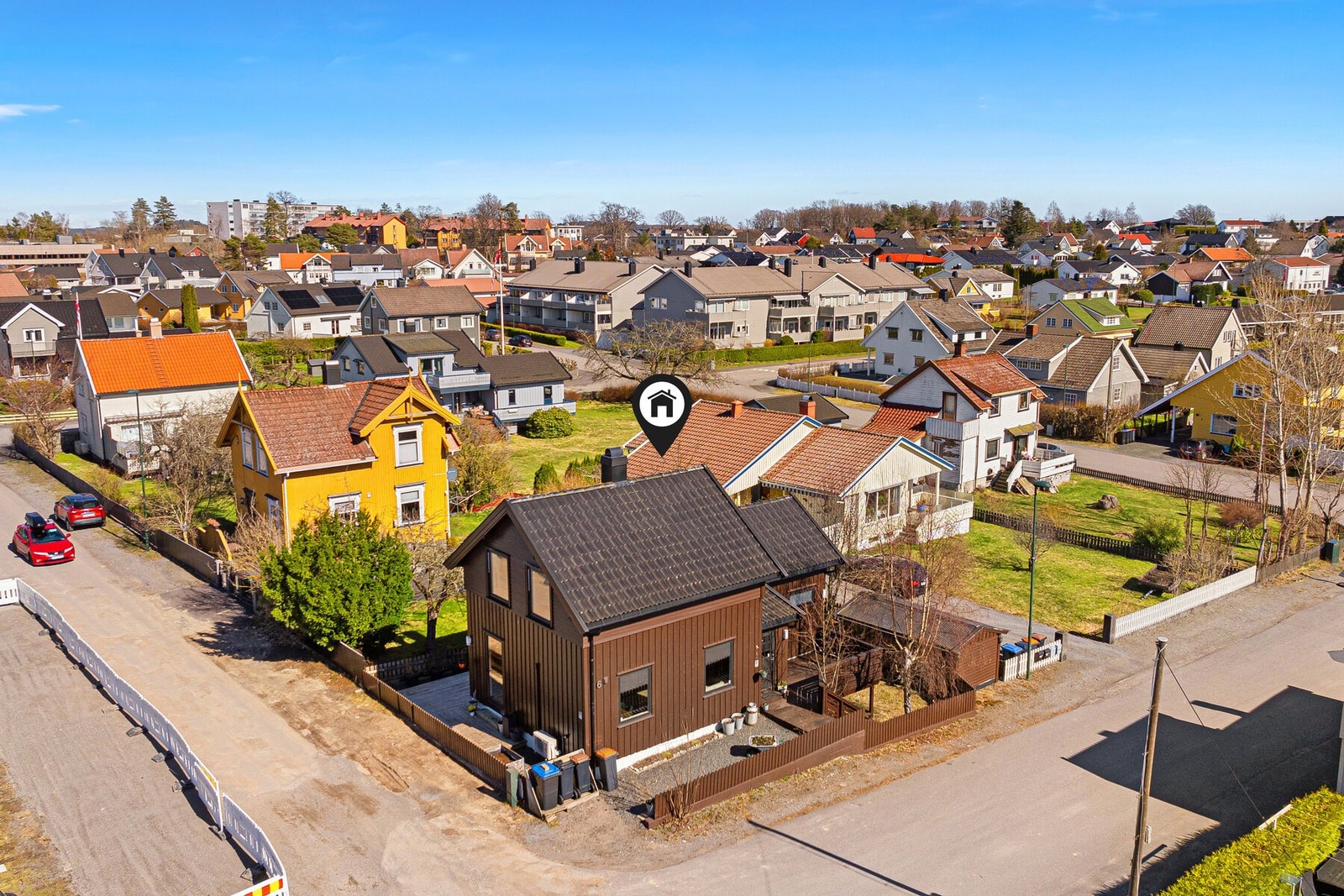 Boligen ble opprinnelig oppført på 30-tallet. Deler av kledningen er skiftet ut i nyere tid. Galleribilde