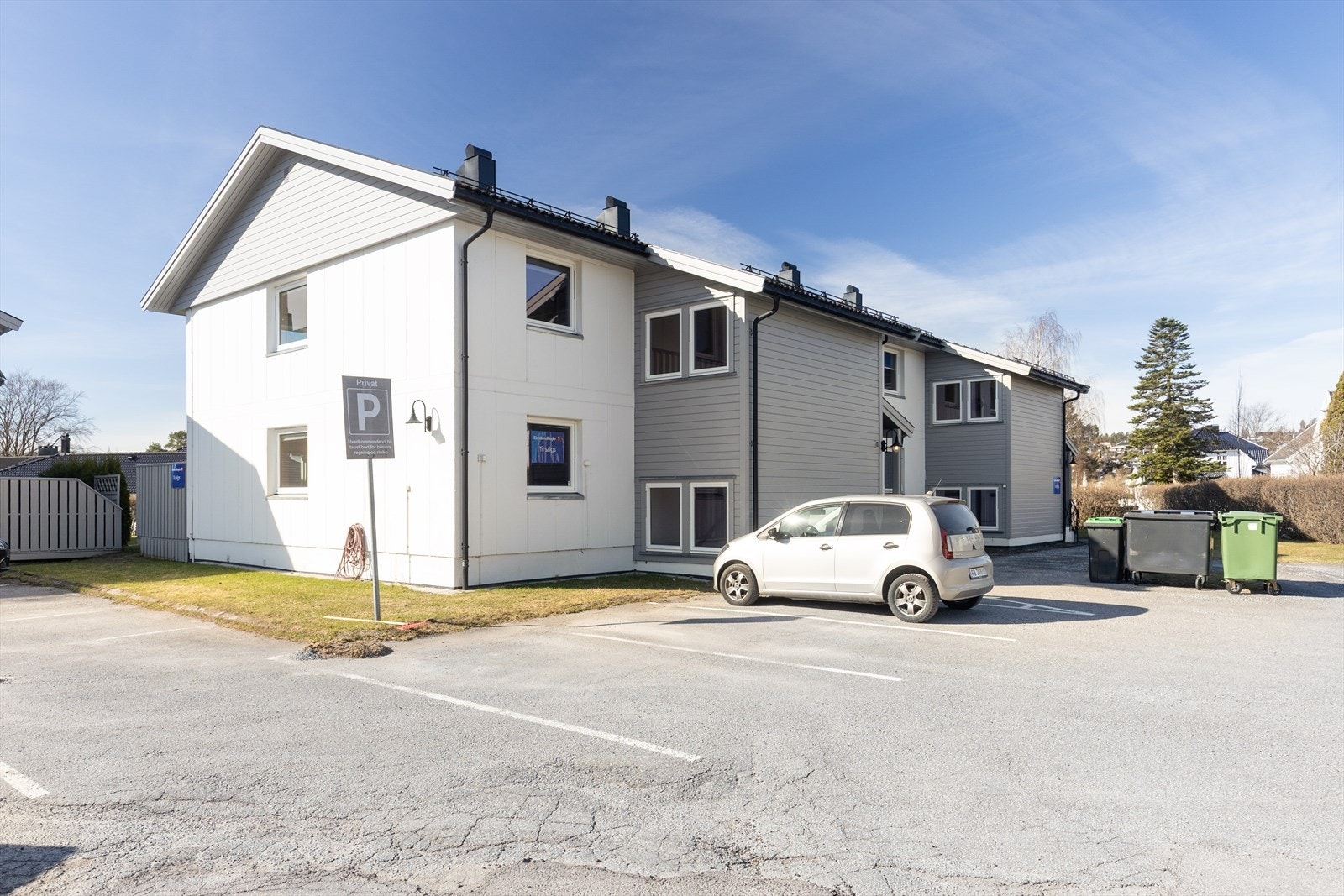 Parkering rett på utsiden. Galleribilde