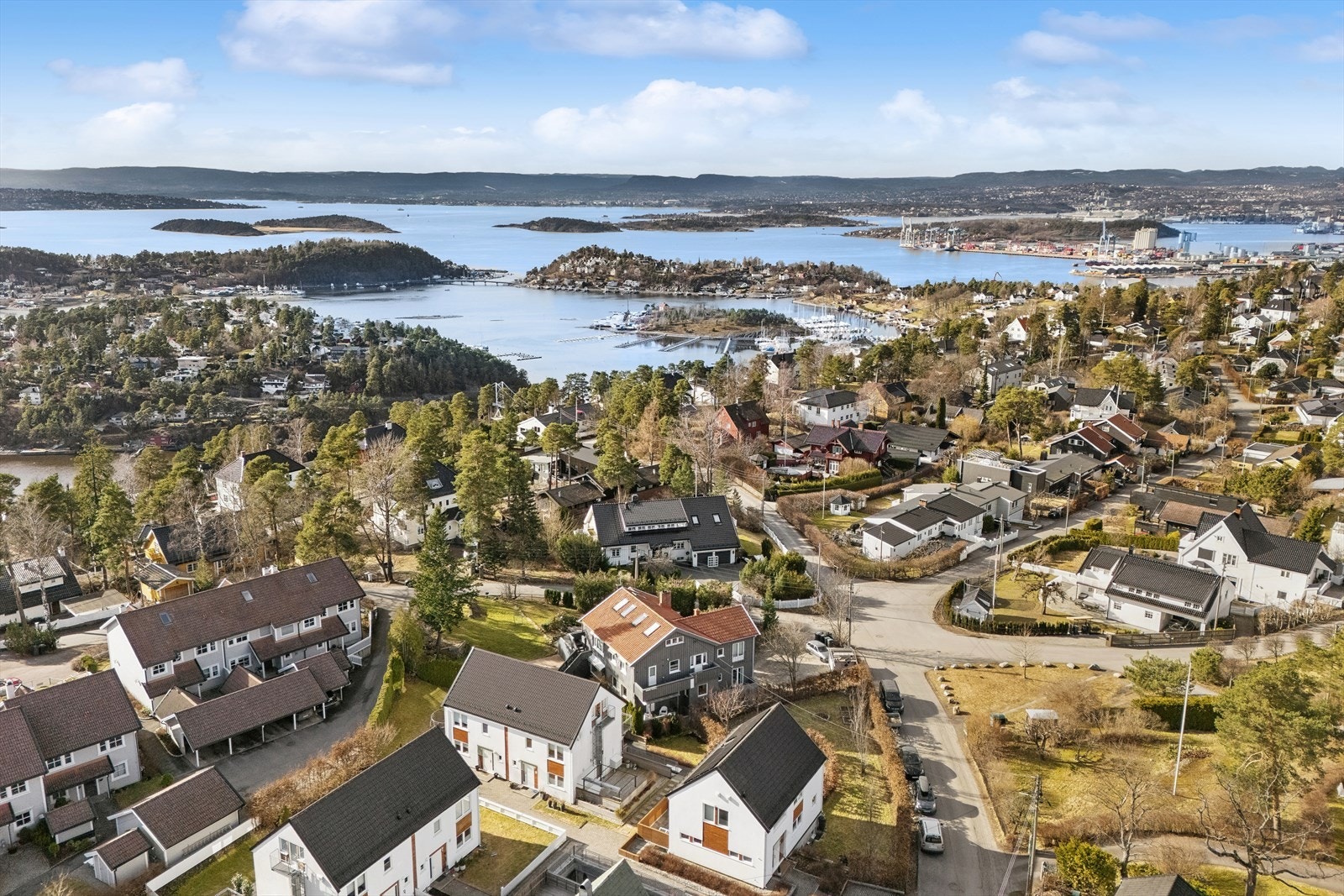 Dronefoto Cappelens vei 7 Galleribilde