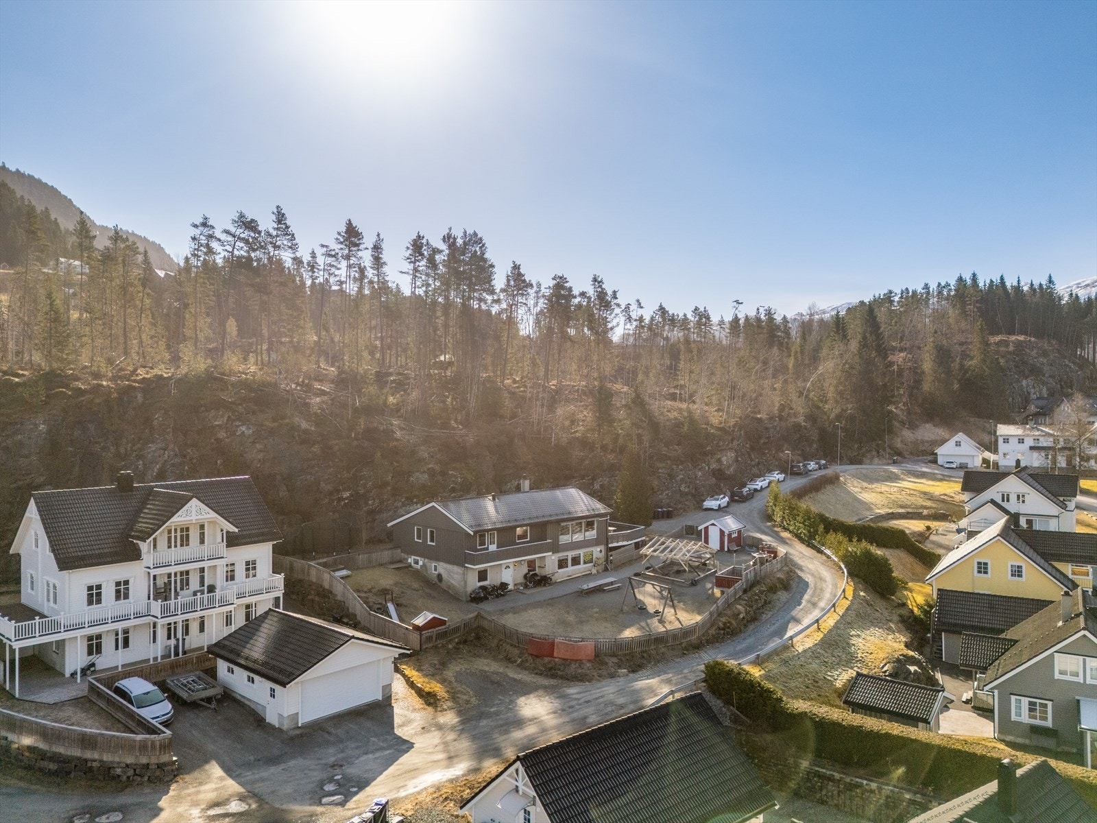 Har du spørsmål til boligen eller passer ikke oppsatt visning? Kontakt megler på telefon eller e-post. Galleribilde