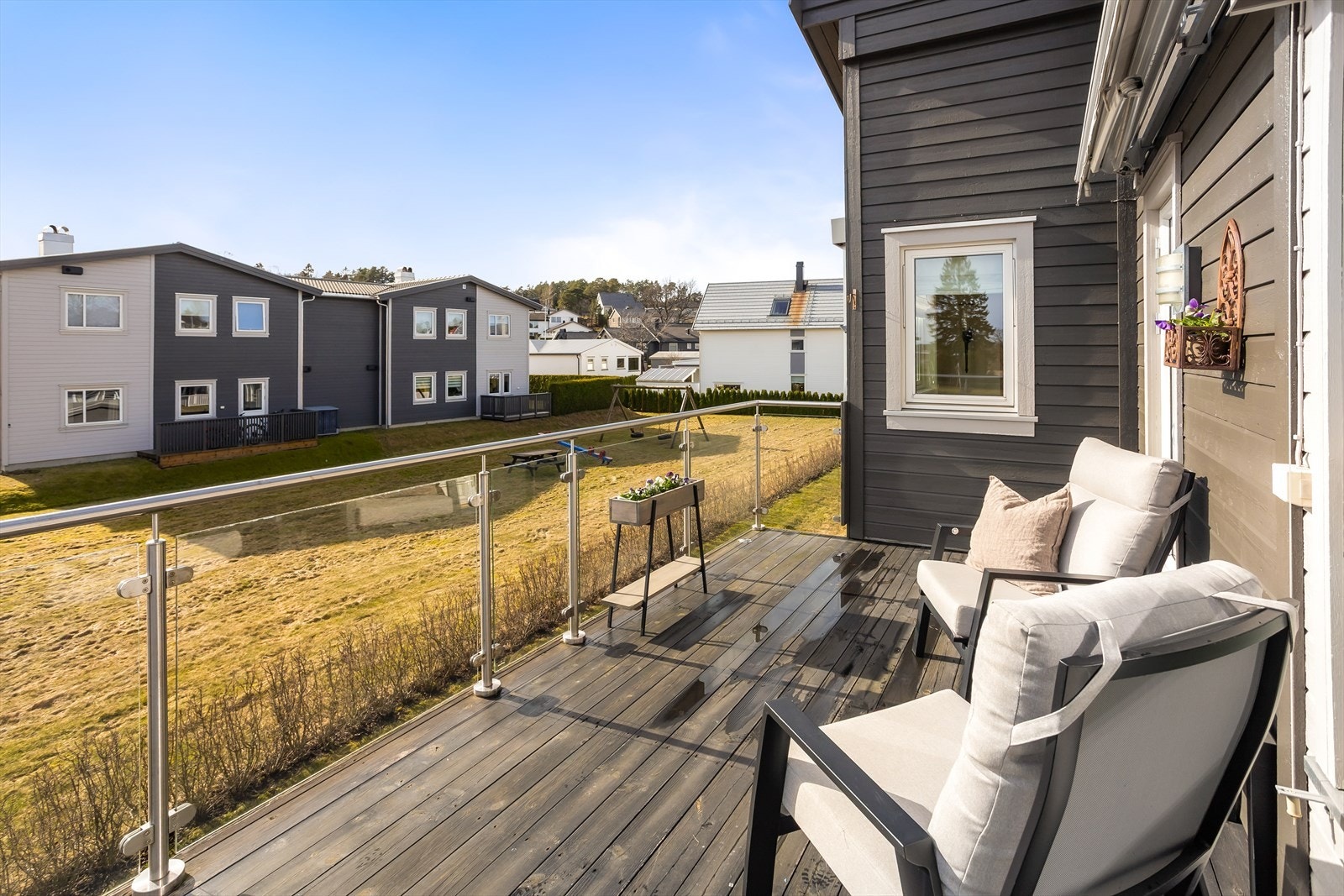Solrik og flott terrasse med markise Galleribilde