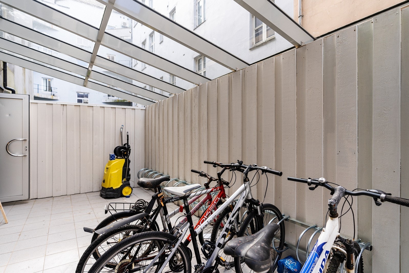 Felles sykkelstativ. Galleribilde