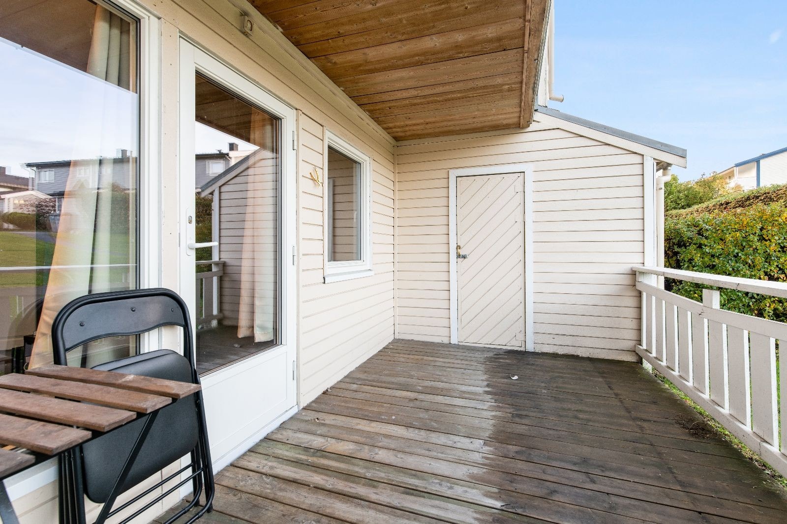 Vestvendt terrasse på 11,5m², med bod. Galleribilde