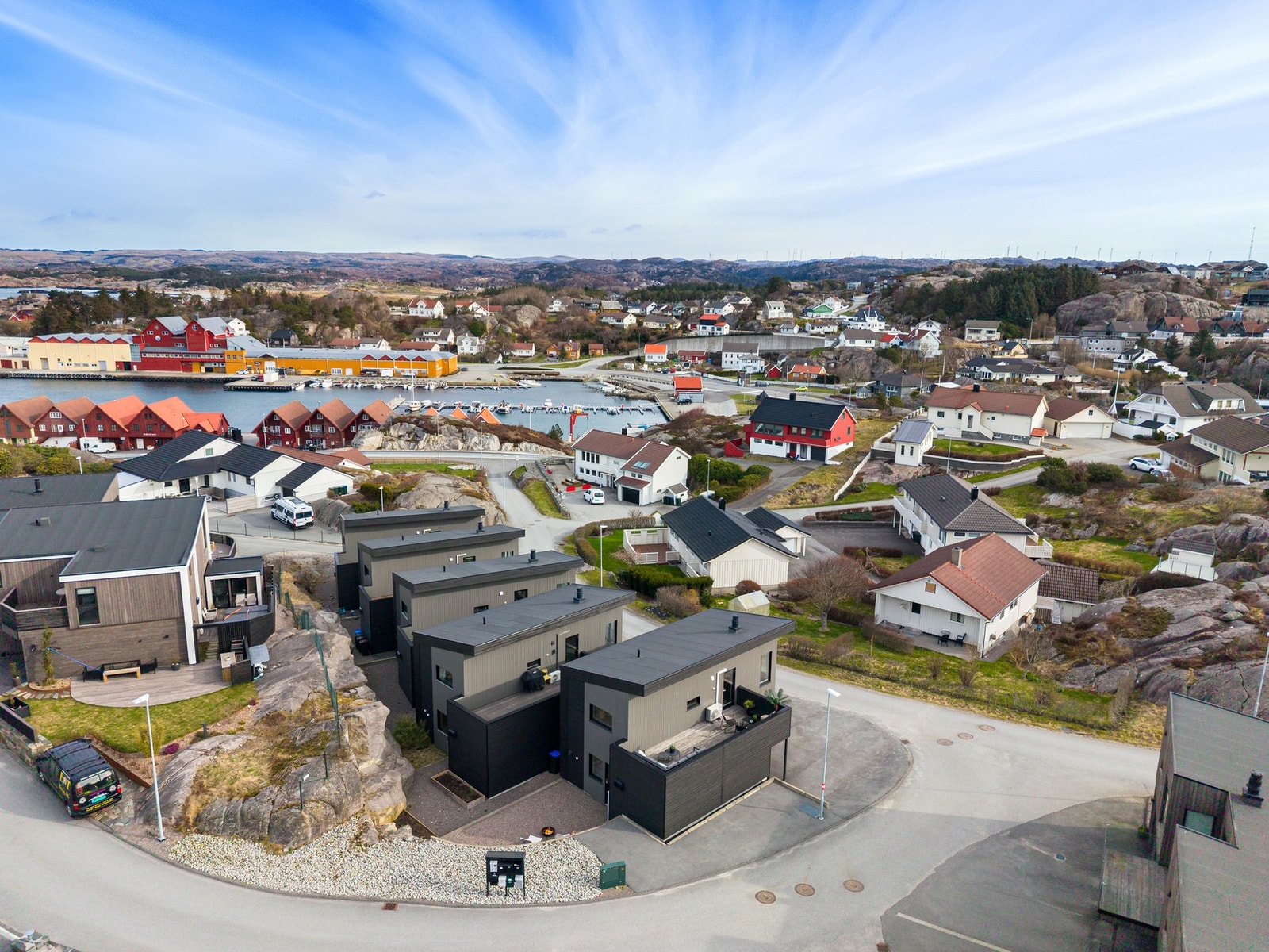 I nærheten finner du også barnehage. Ogna barne- og ungdomsskole finner man bare et par kilometer unna. Galleribilde