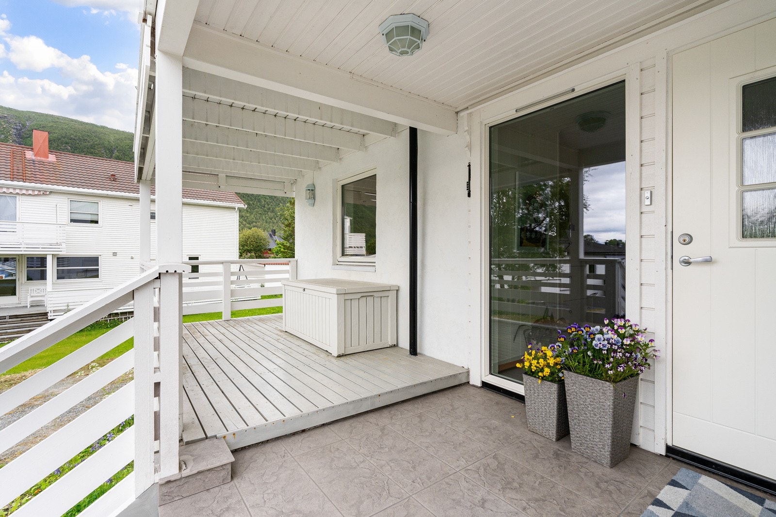 Inngangsparti. Galleribilde