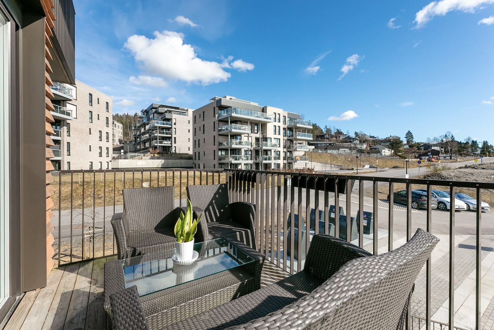 Her er det god plass til utemøbler og grill. Galleribilde