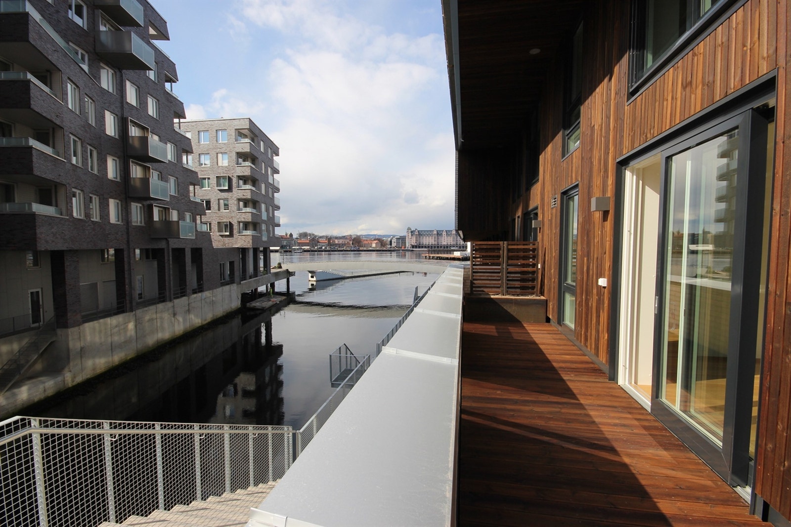 Utsikt fra terrassen. Galleribilde