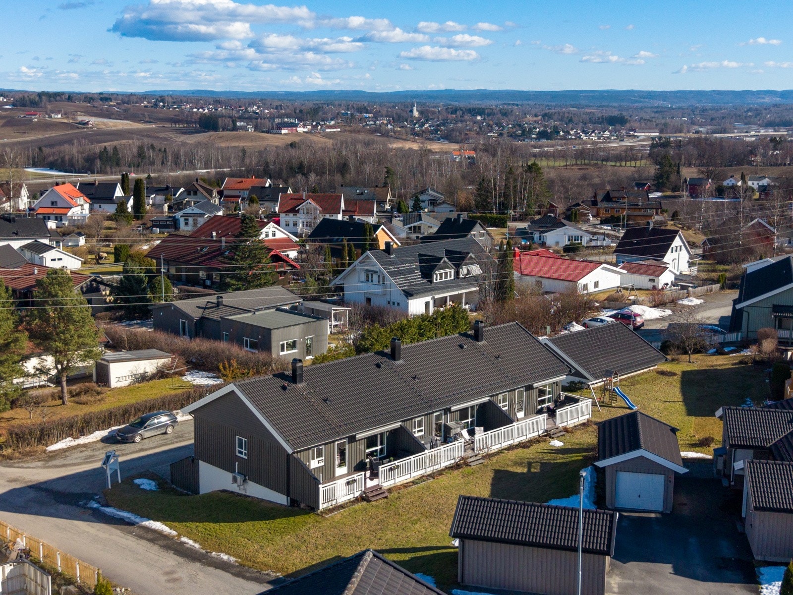En praktisk og innholdsrik bolig med god planløsning. Galleribilde