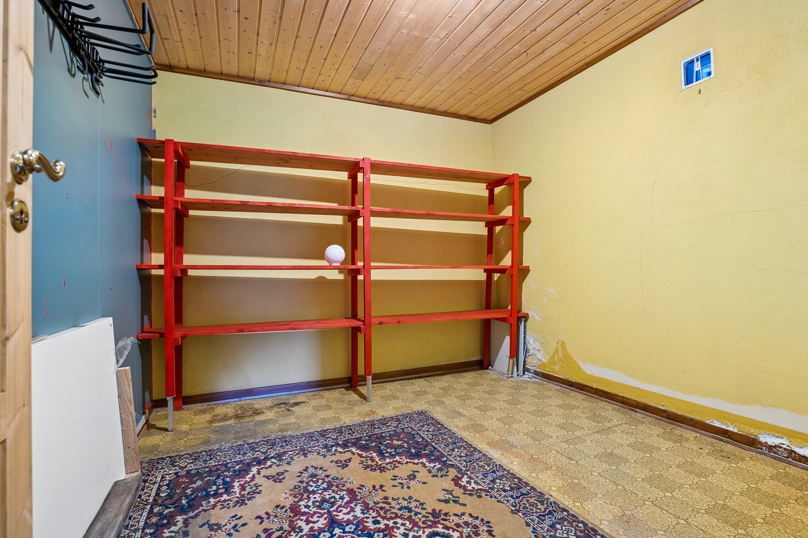 Romslig bod Galleribilde