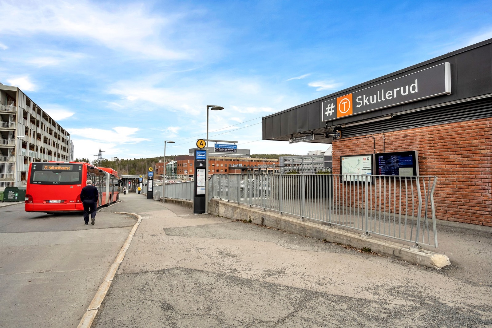 Skullerud T-banestasjon. Galleribilde
