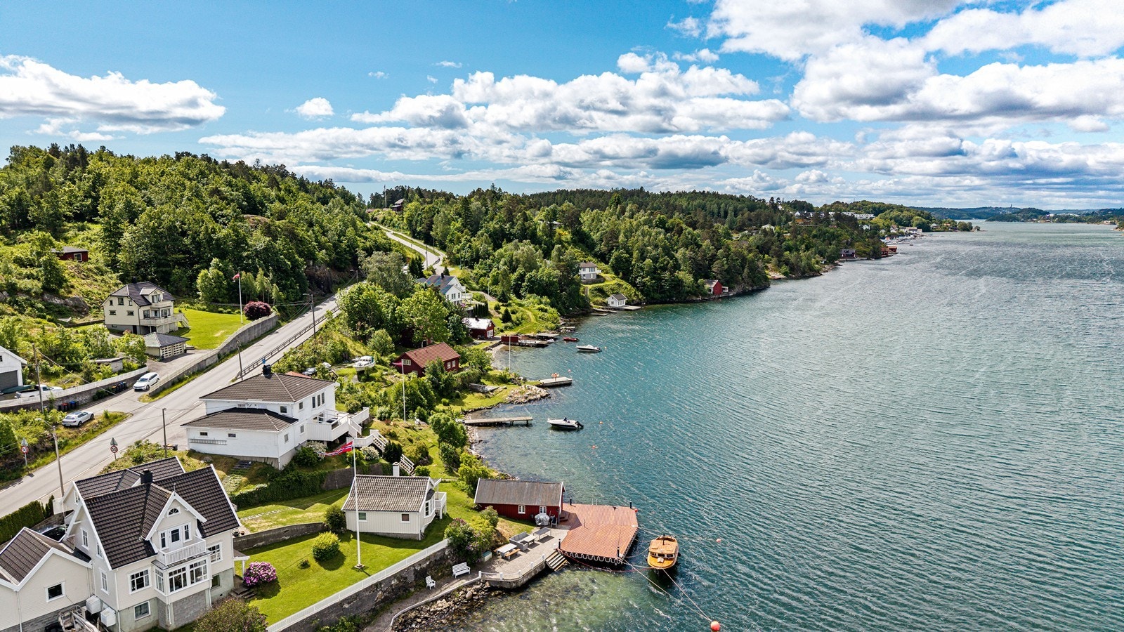 Fantastisk utsikt ut mot Tromøysundet Galleribilde