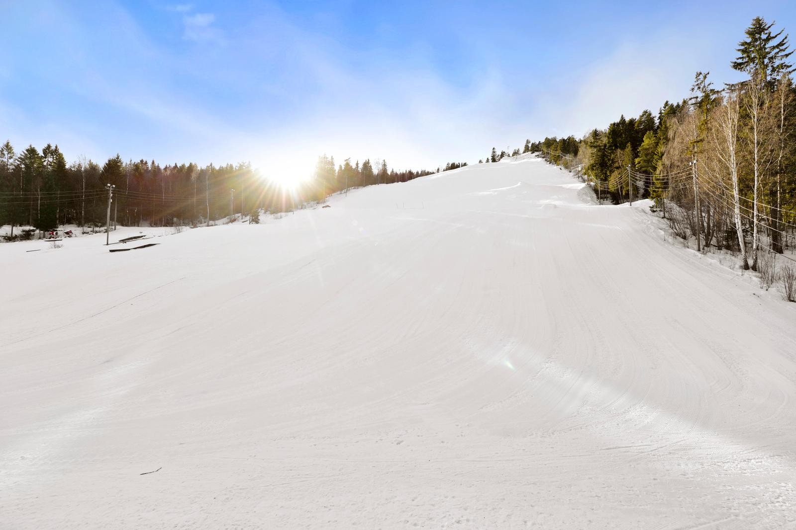 Vardåsen skisenter er ikke langt unna boligen. Galleribilde