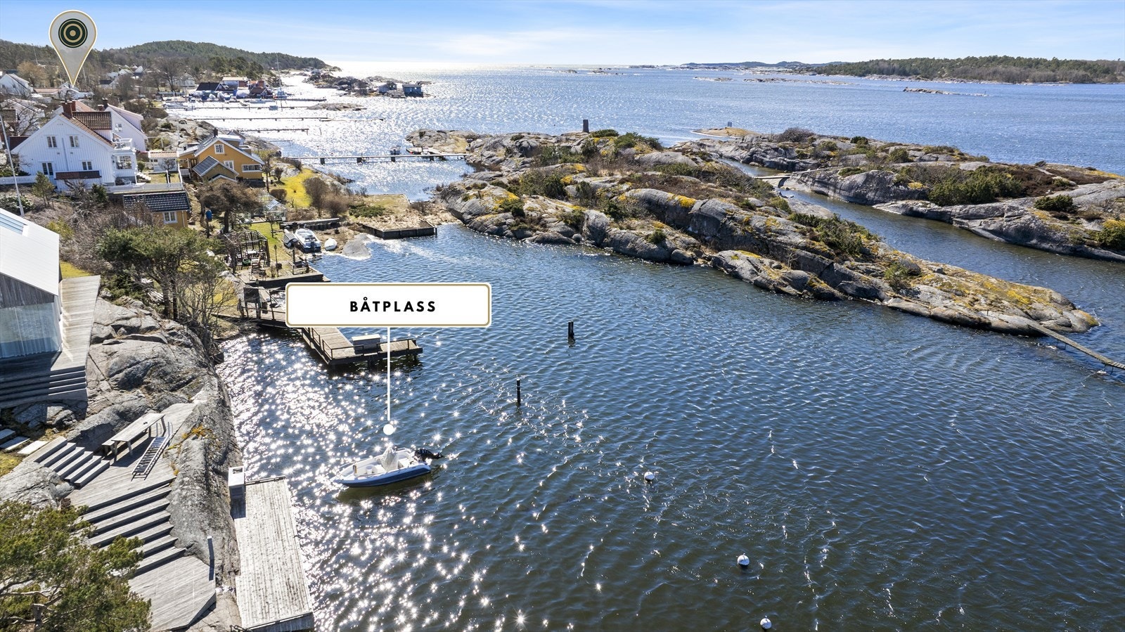 Her vil hele familien trives, og med huset følger egen båtplass. Galleribilde