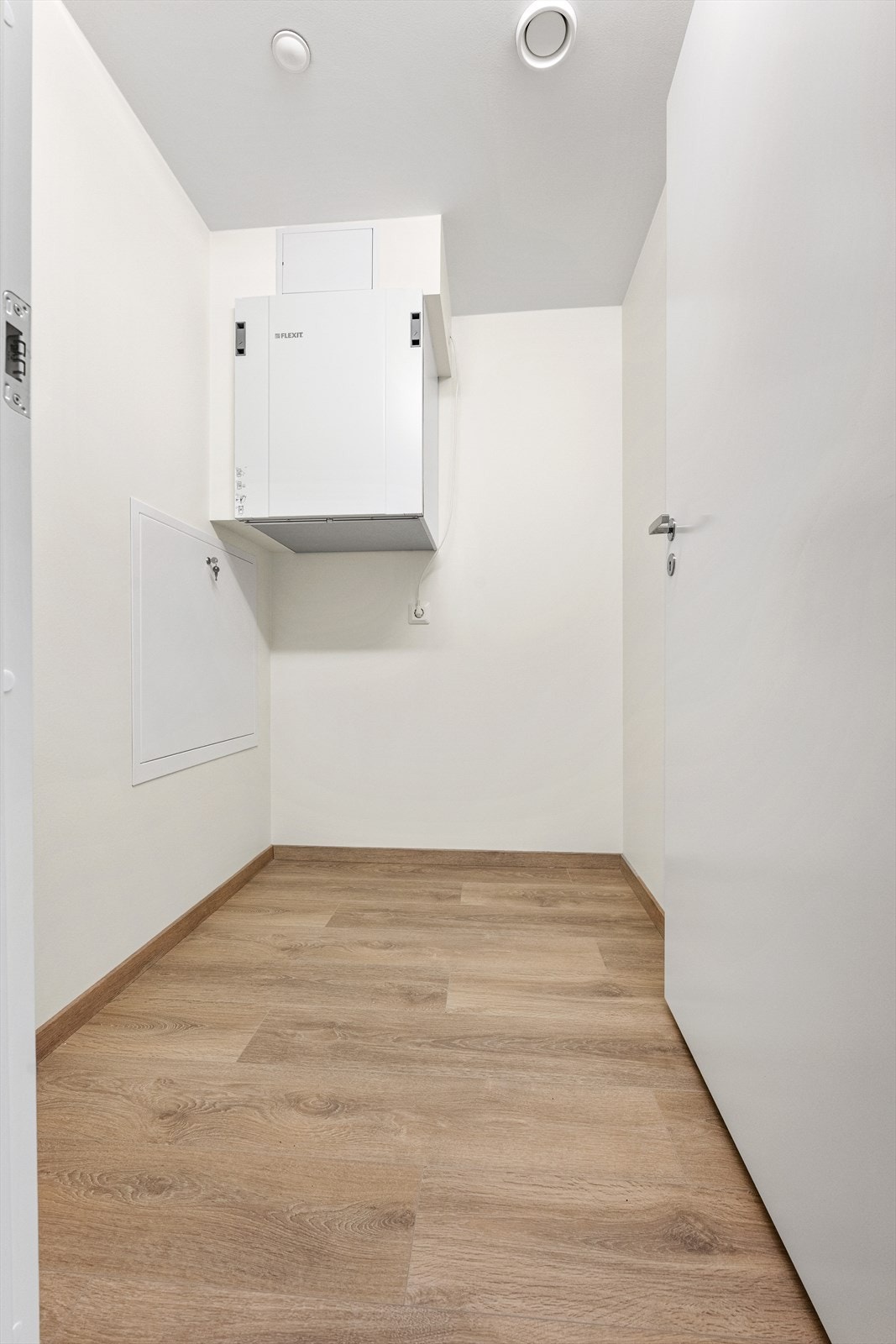 I boden er leilighetens balanserte ventilasjonsanlegg plassert, som sikrer et sunt og godt inneklima. Galleribilde