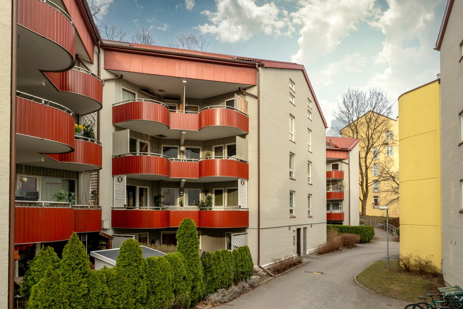 Valdresgata borettslag regnes som et svært barnevennlig sted å bo - En fantastisk beliggenhet med kort gangavstand til alt av forretnings- og servicetilbud Galleribilde