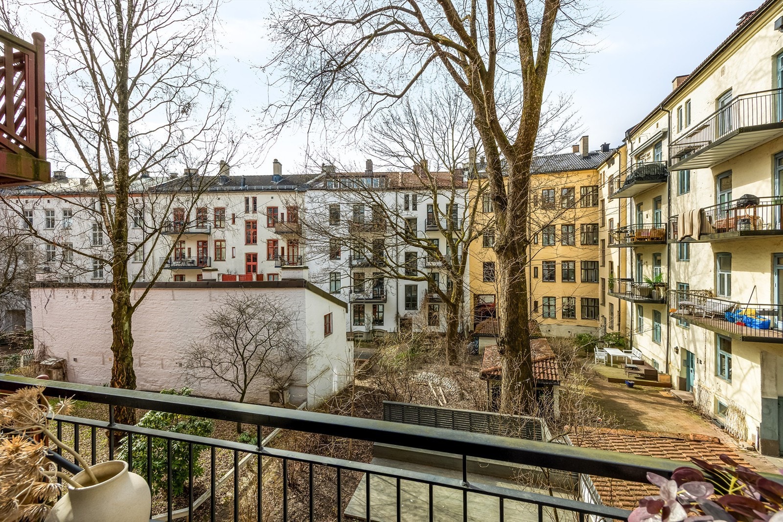 Bo rolig og tilbaketrukket, med umiddelbar tilgang til det pulserende livet på Grünerløkka. Galleribilde