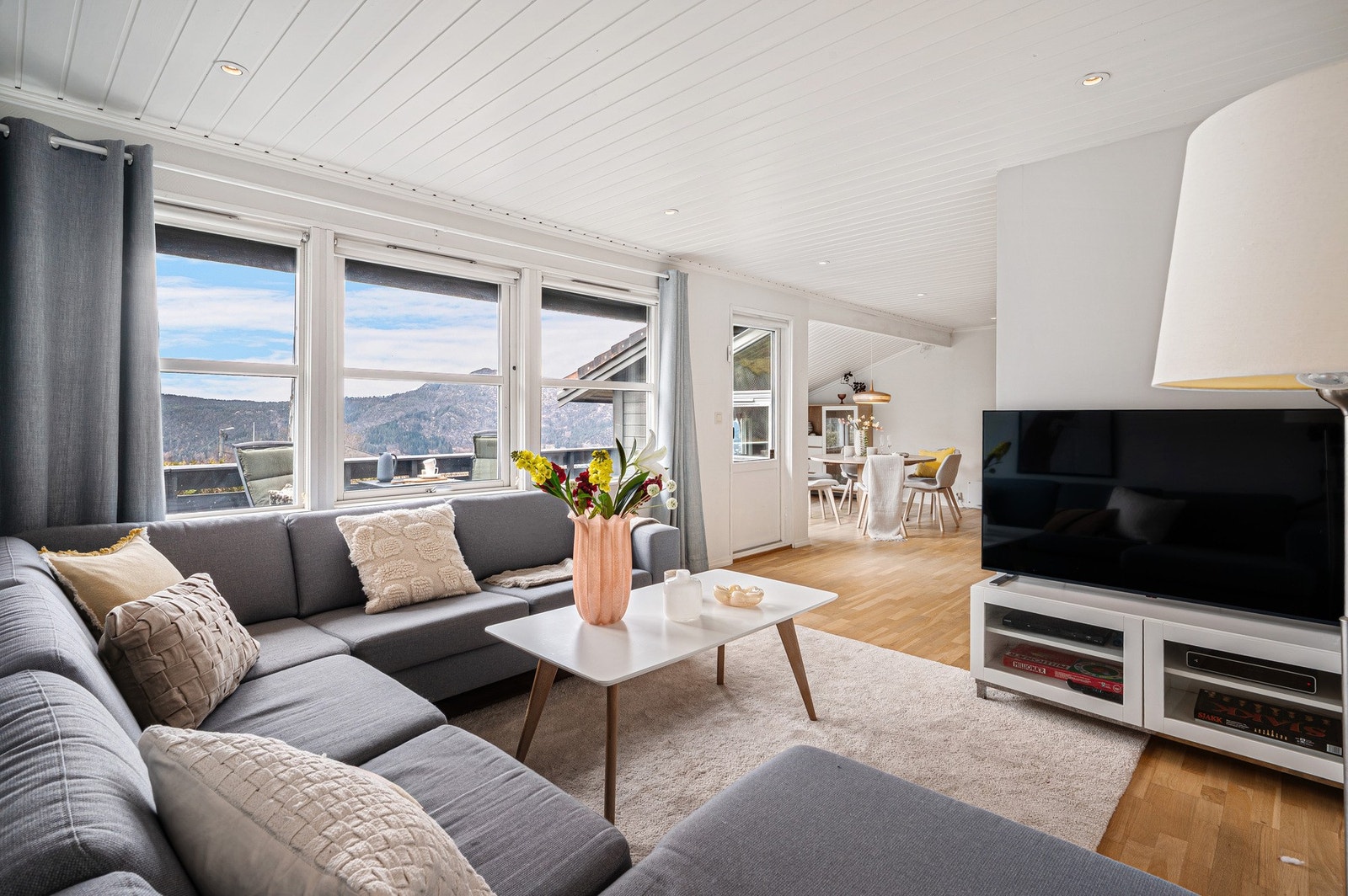 Her kan du ha stor sofa med plass til hele familien Galleribilde