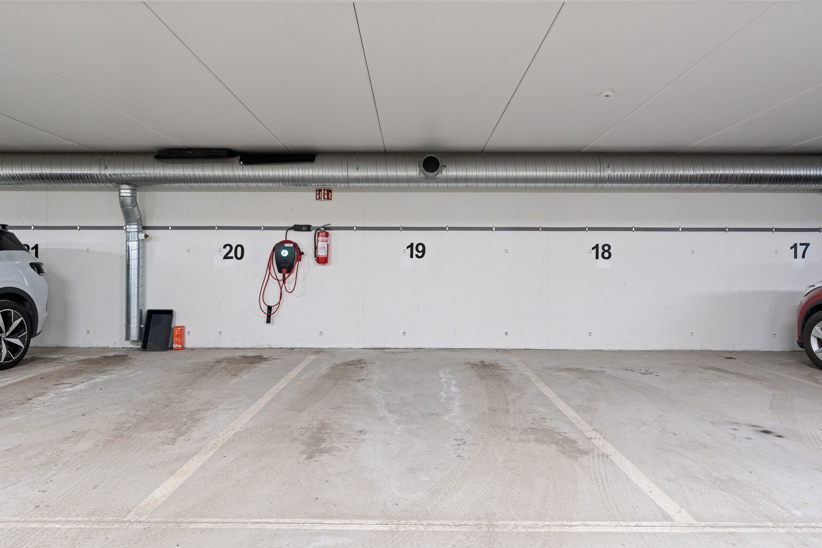 Medfølgende garasjeplass Galleribilde