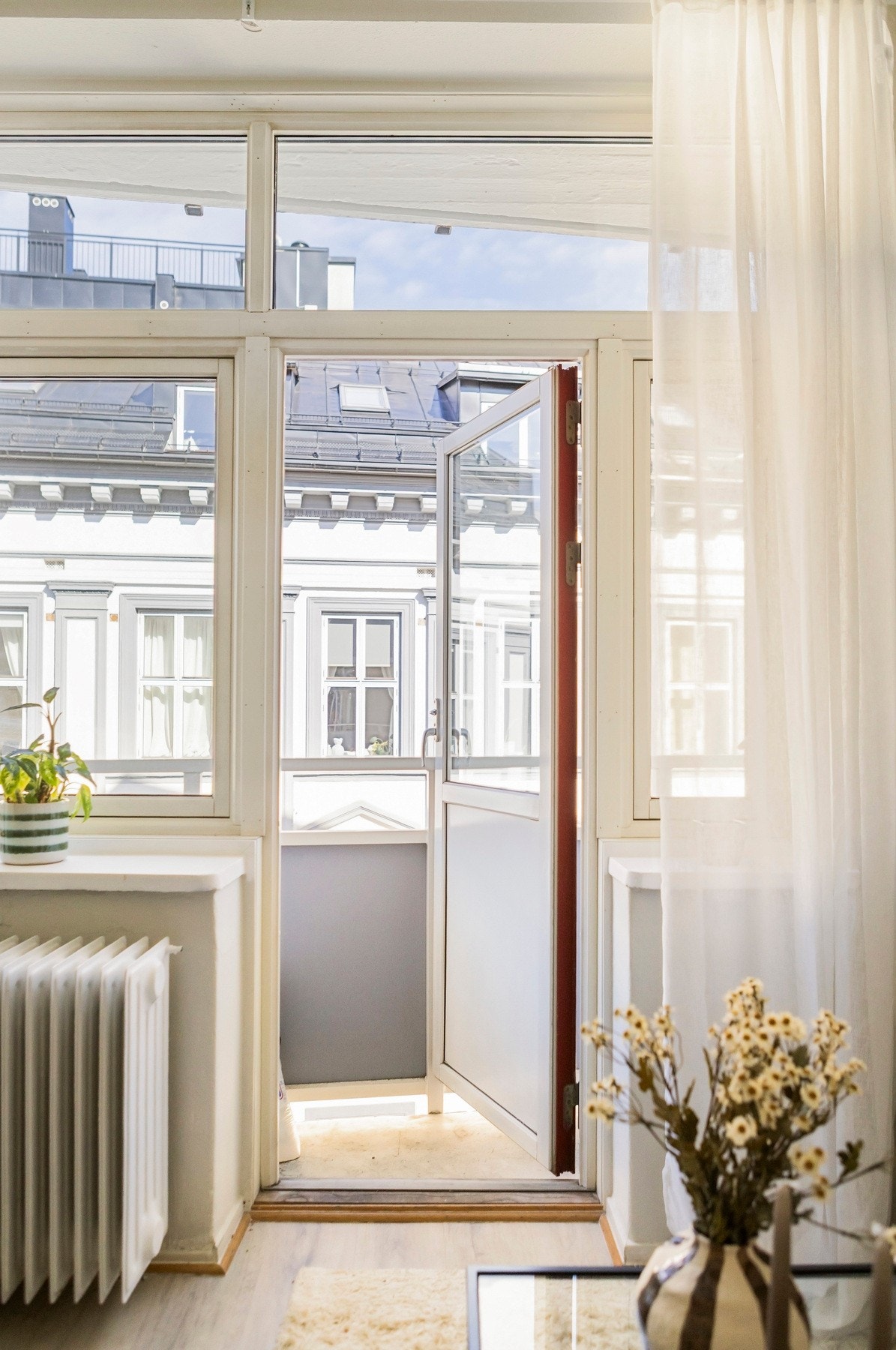 Herfra er det utgang til en liten brannbalkong. Galleribilde