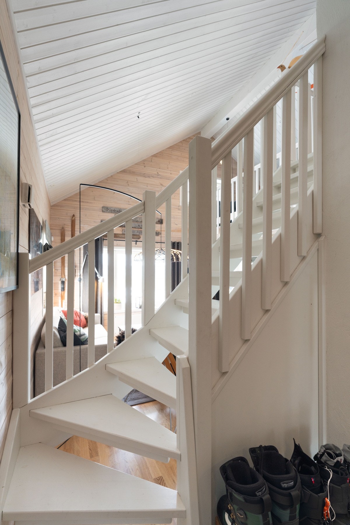 Fra entreen går trappen opp til 3.etasje. Galleribilde