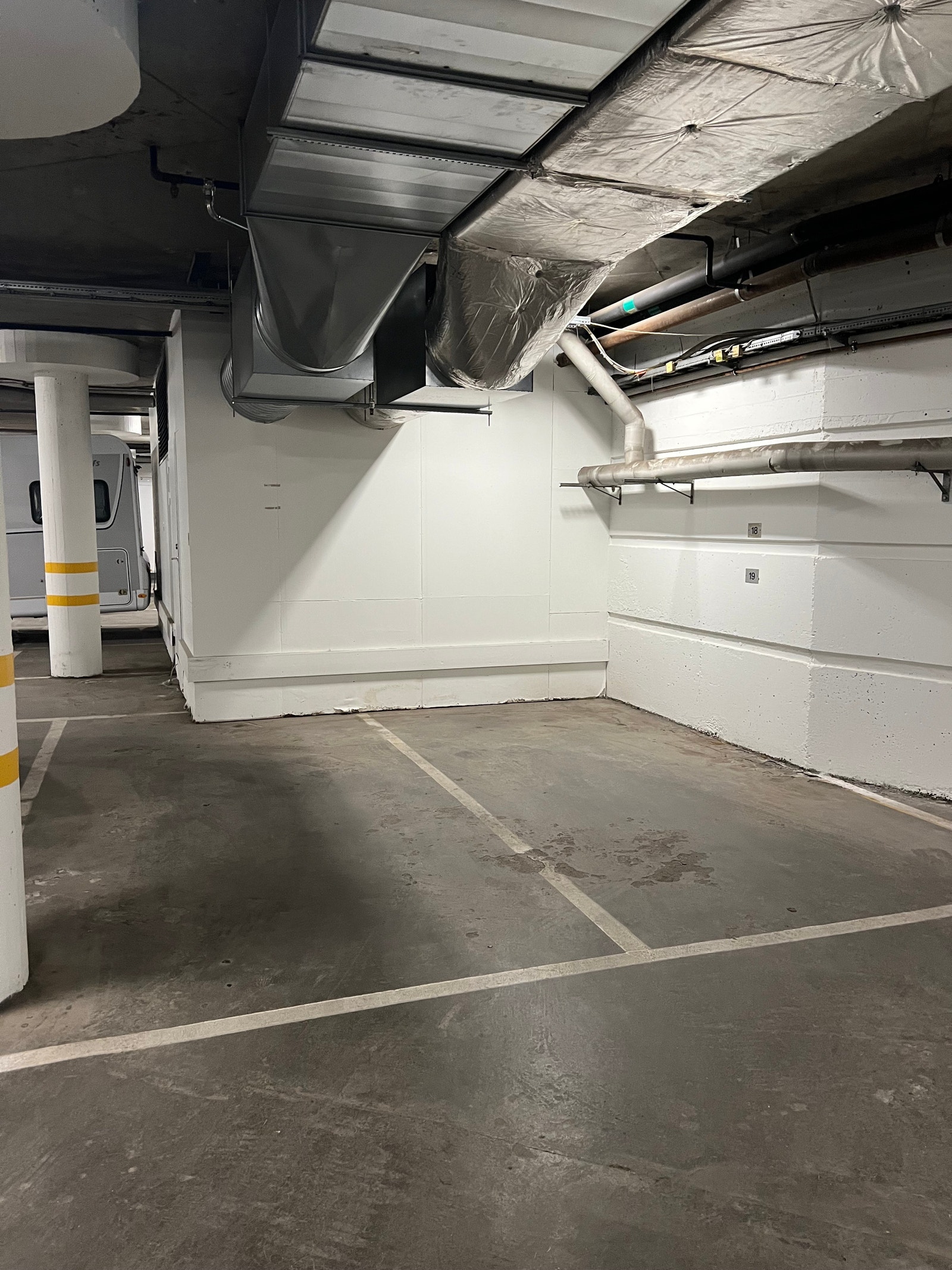 17 (Nærmest veggen) Galleribilde