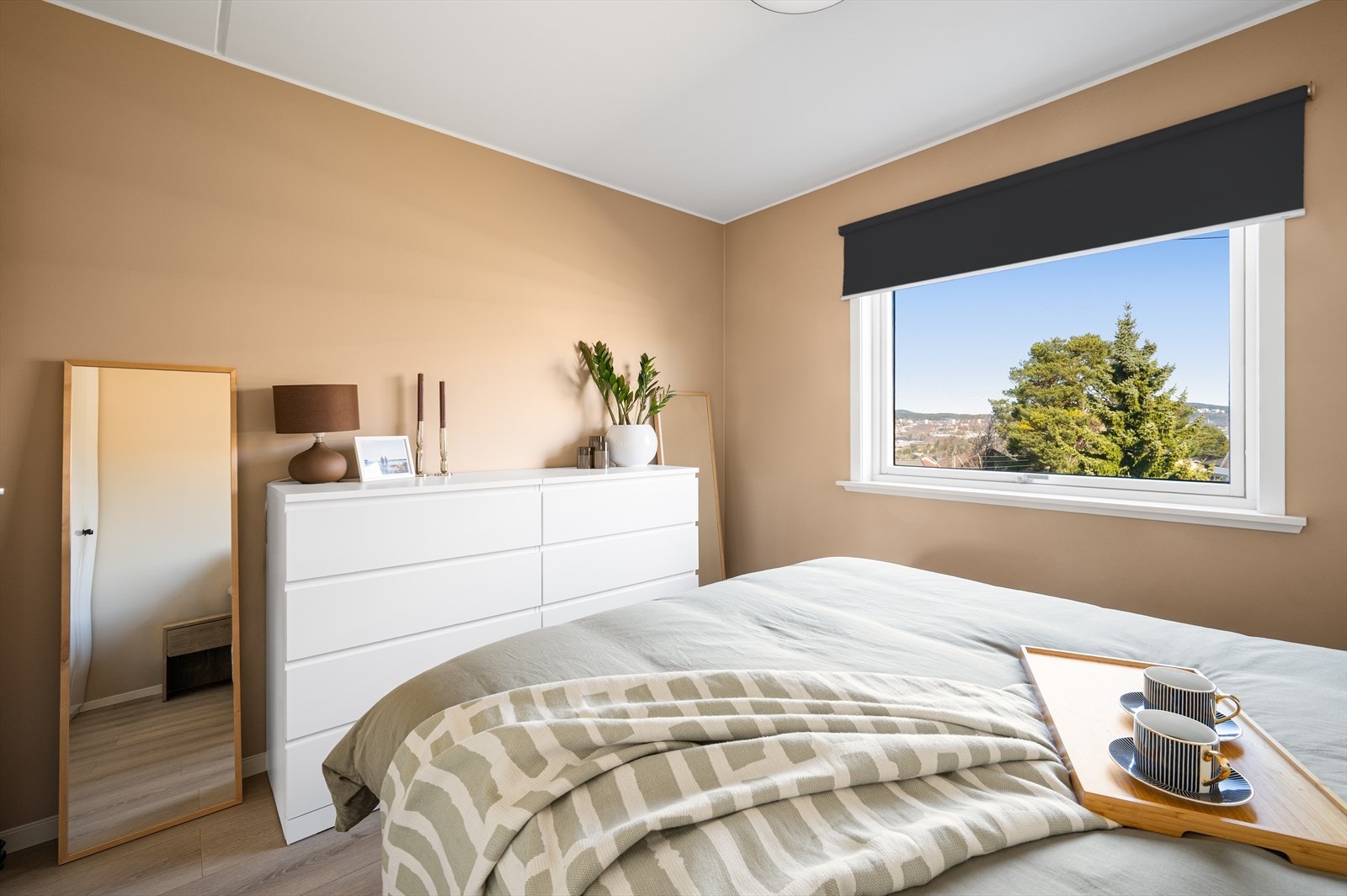 Rommets størrelse gir gode møbleringsmuligheter. Galleribilde