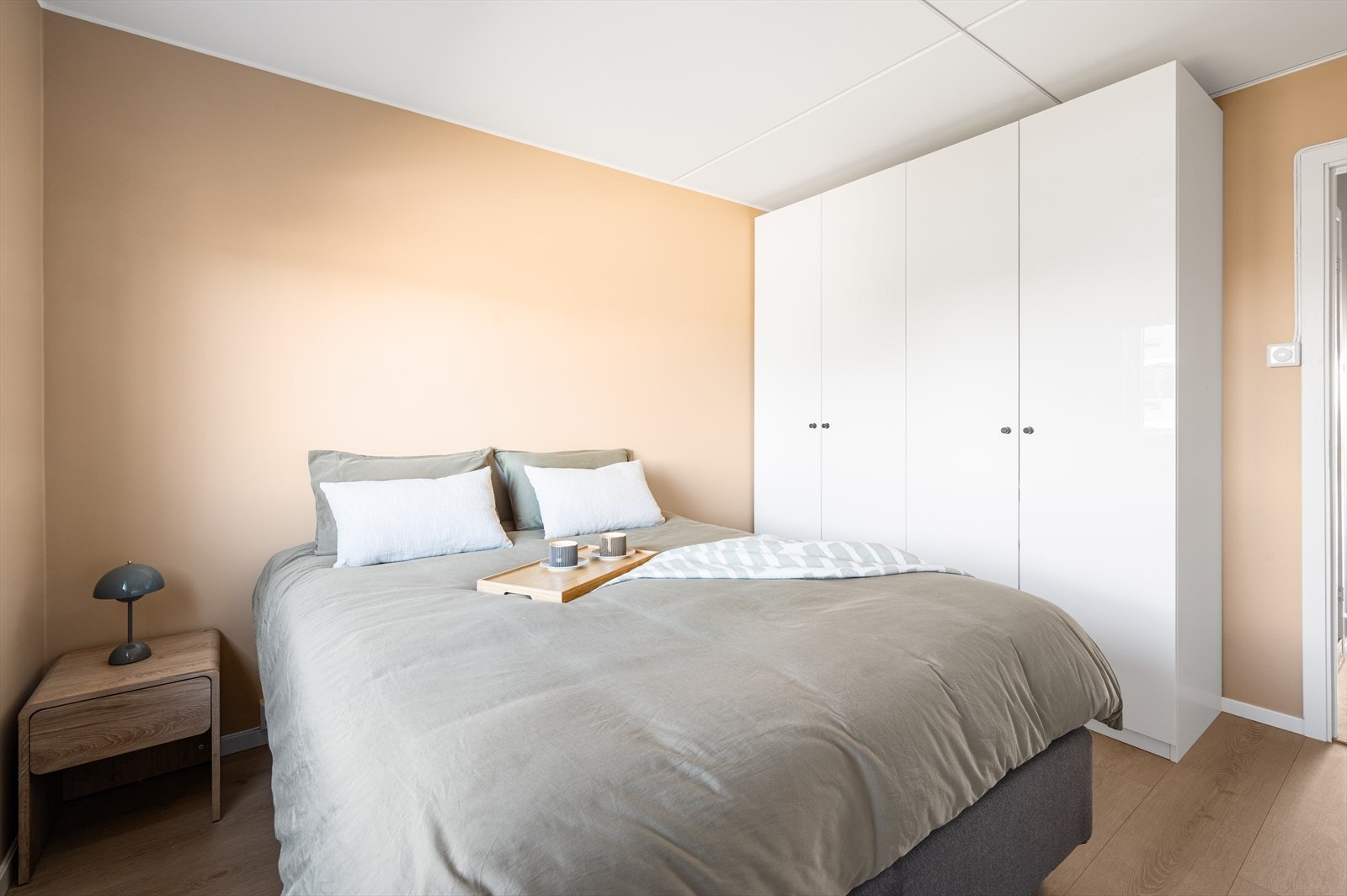 Hovedsoverommet er også innredet med et garderobeskap som vil medfølge. Galleribilde