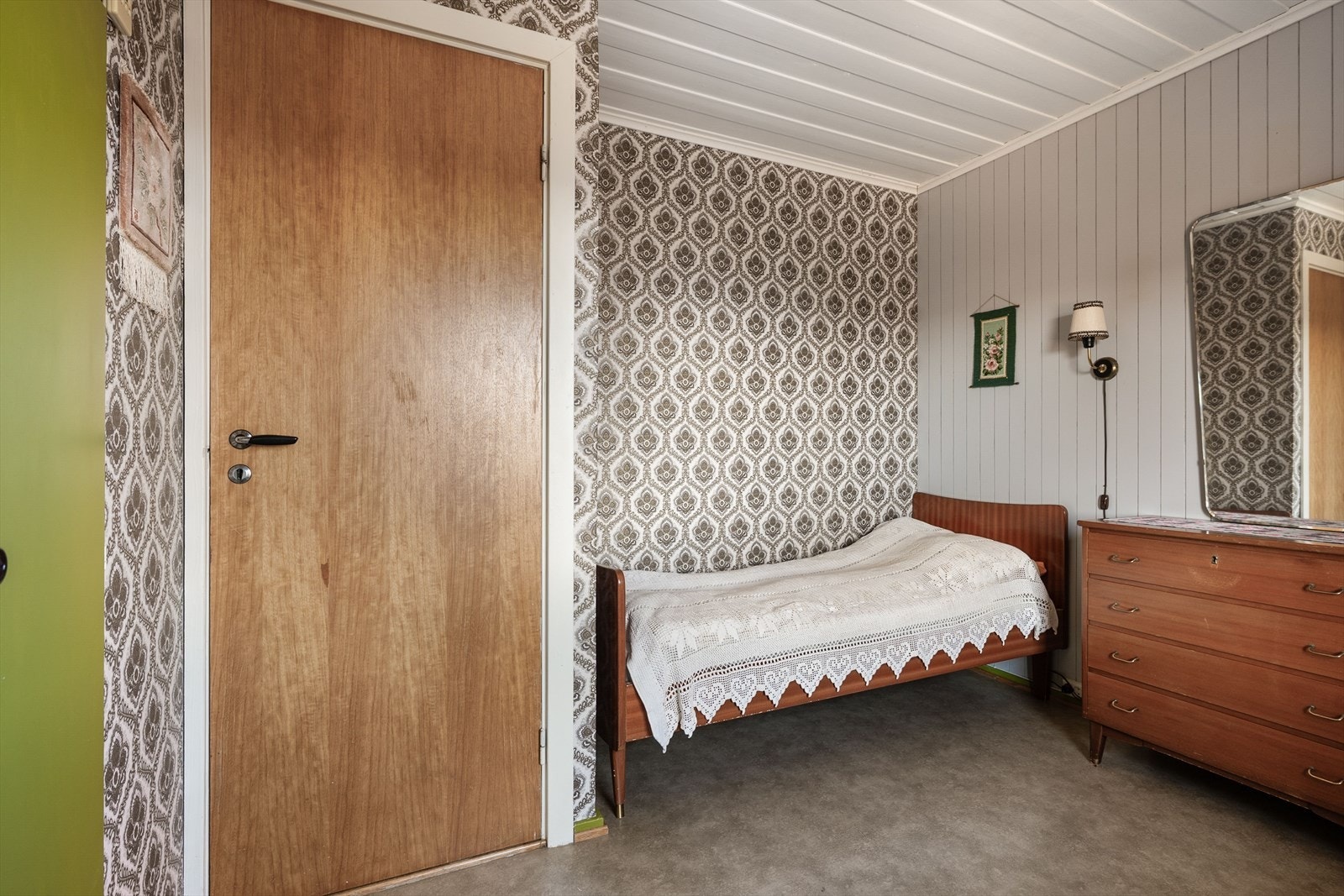 Rommet er i dag innredet med to senger - Men kan fint tilpasses som et hovedsoverom. Galleribilde