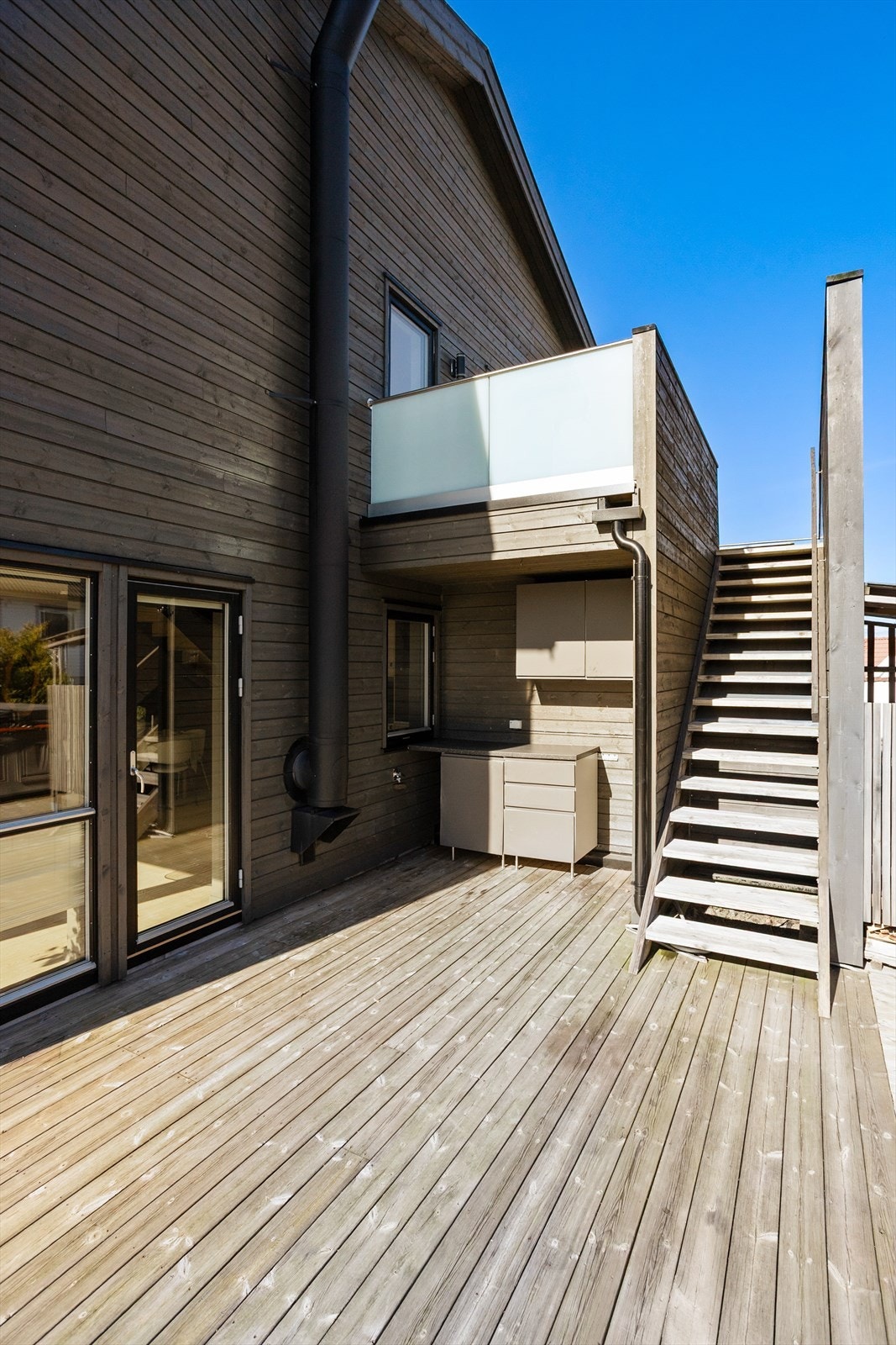 Boligen har i tillegg veranda over bod/carport på 23m². Galleribilde