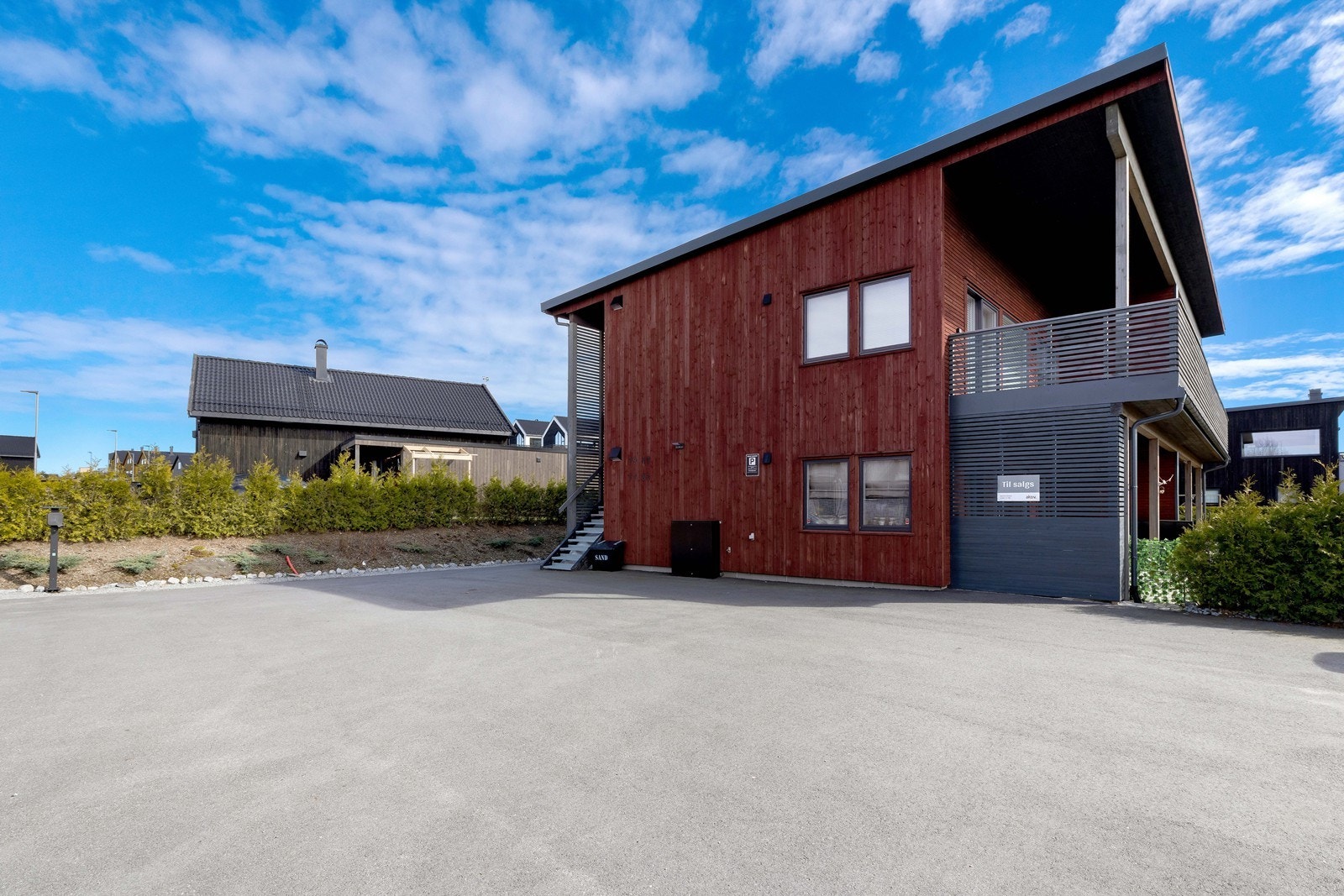 Parkeringsplass på felles tomt Galleribilde