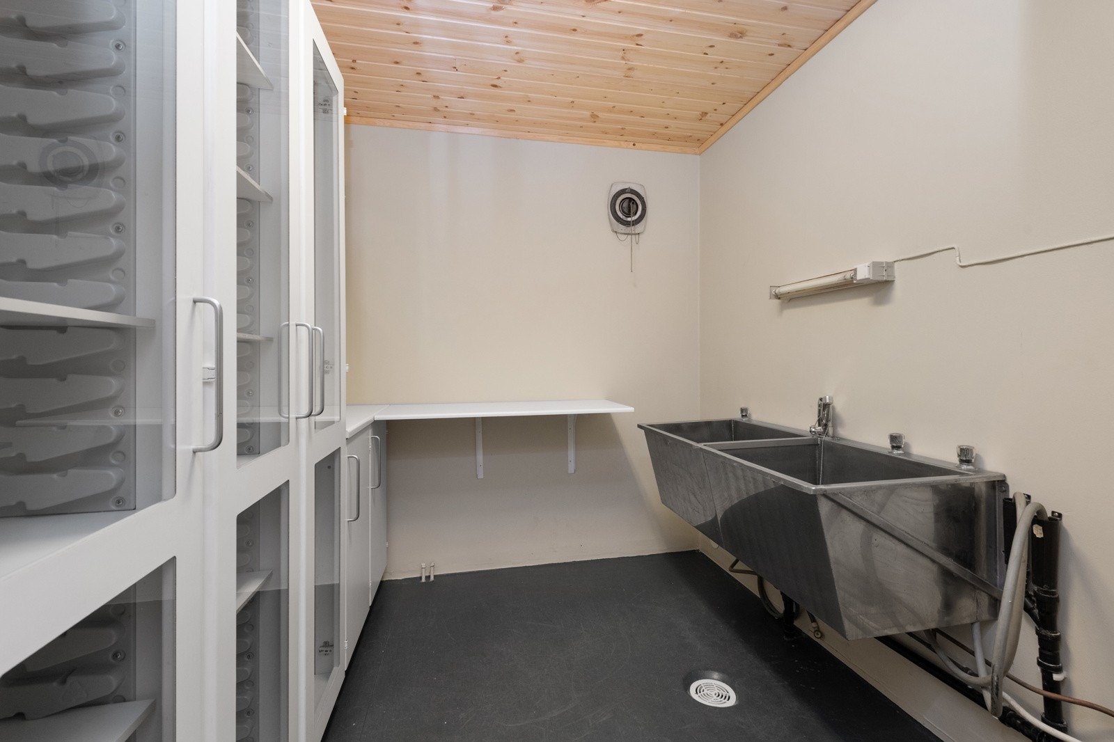 Romslig vaskerom Galleribilde